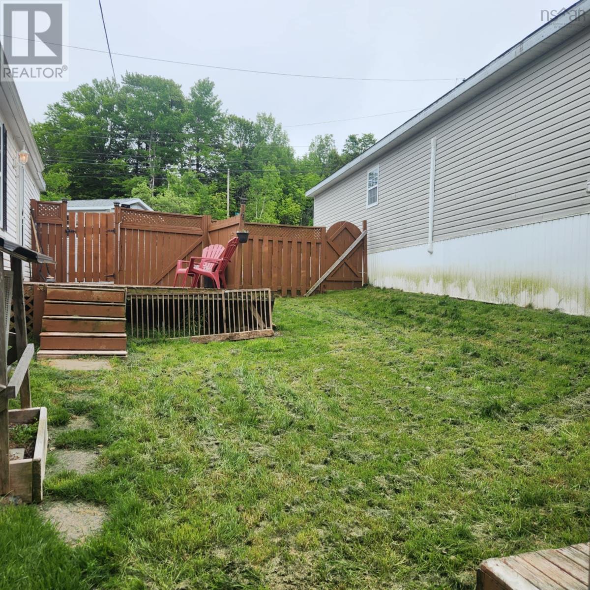 Property at 215 Parklane Drive image 4