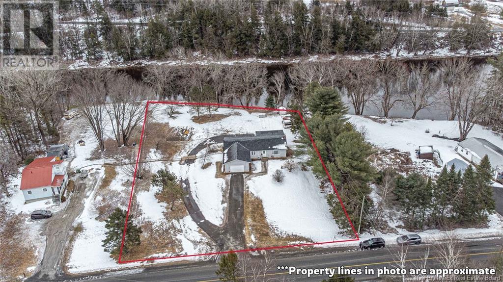 Property at 828 Canada Street image 3