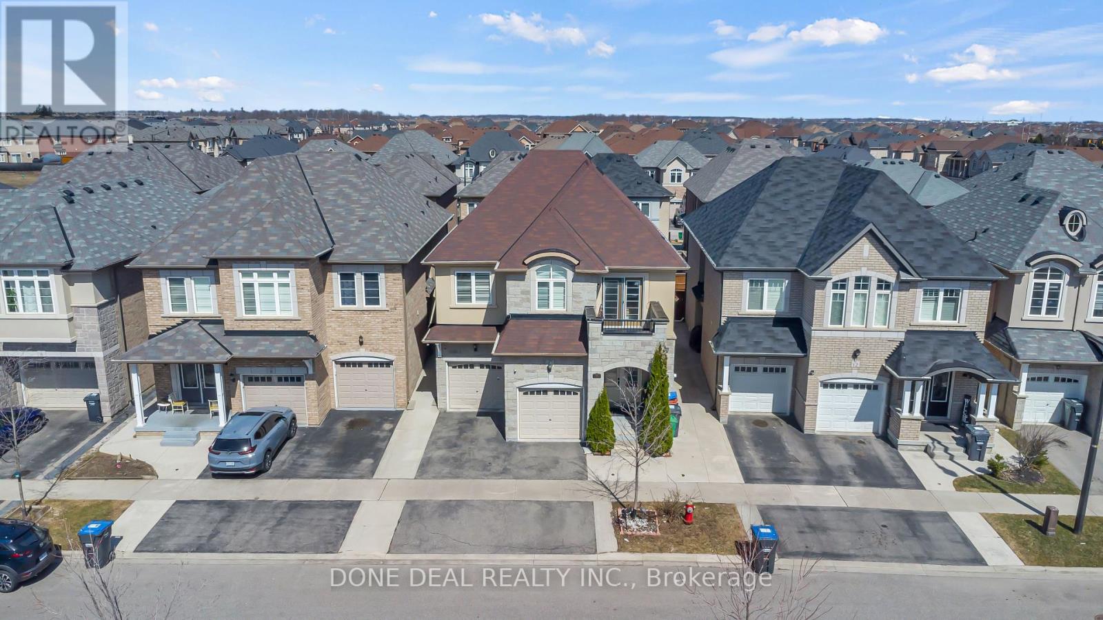 Property at 10 LOLA CRESCENT image 1