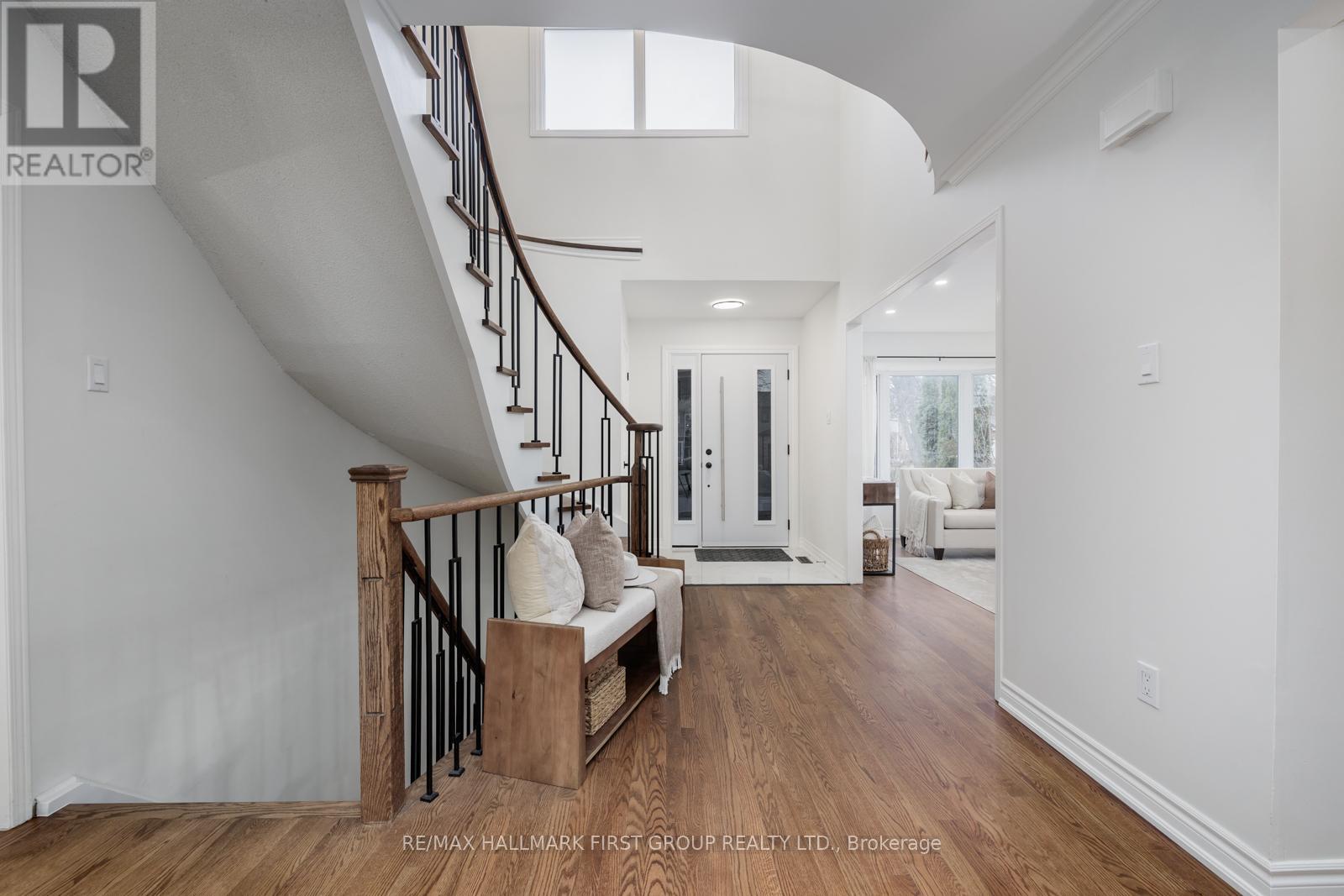 Property at 1177 PEBBLESTONE CRESCENT image 4