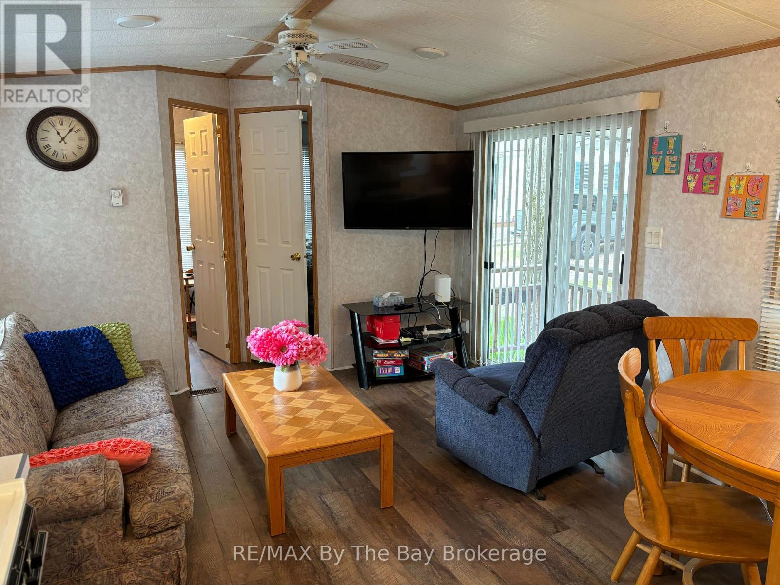 153 - 85 Theme Park Drive, Wasaga Beach, Ontario  L9Z 1X7 - Photo 10 - S12065532