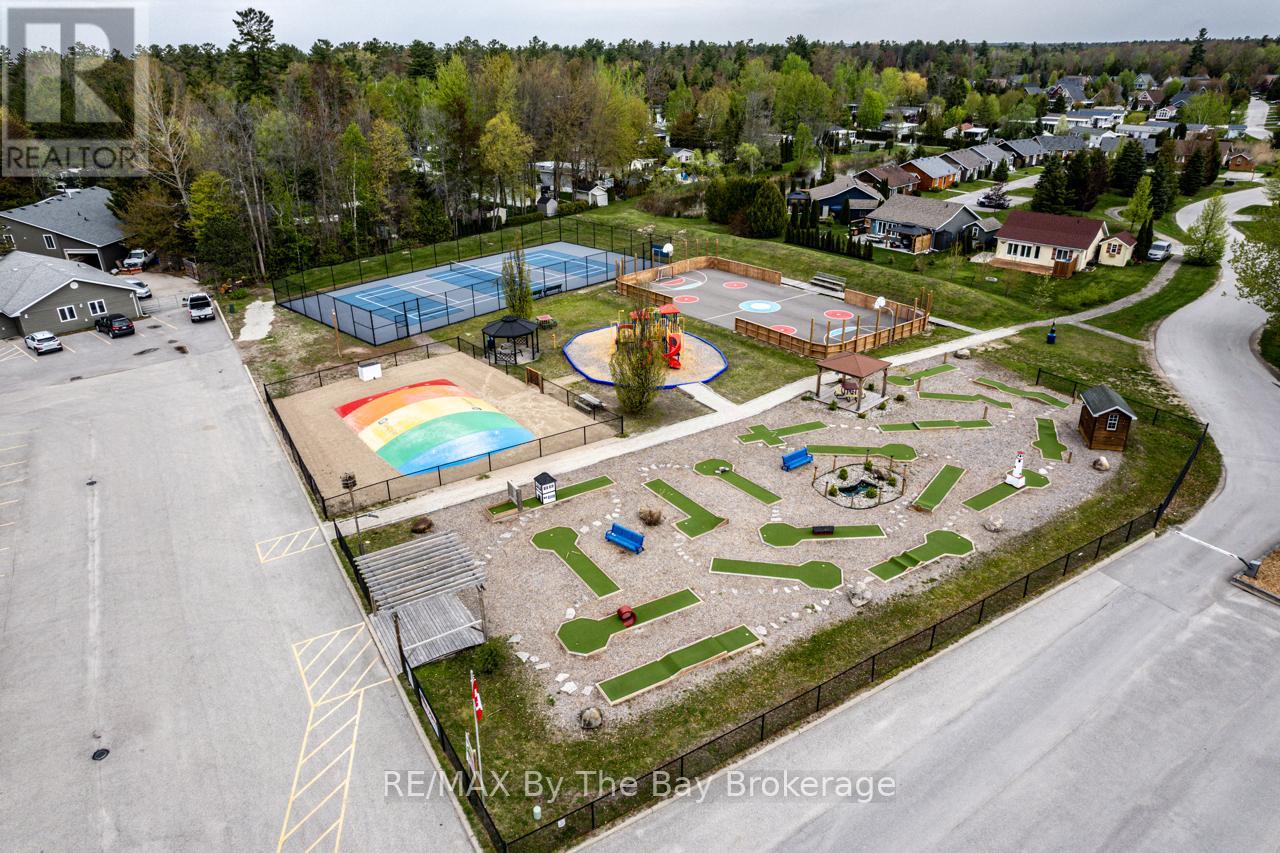 153 - 85 Theme Park Drive, Wasaga Beach, Ontario  L9Z 1X7 - Photo 2 - S12065532