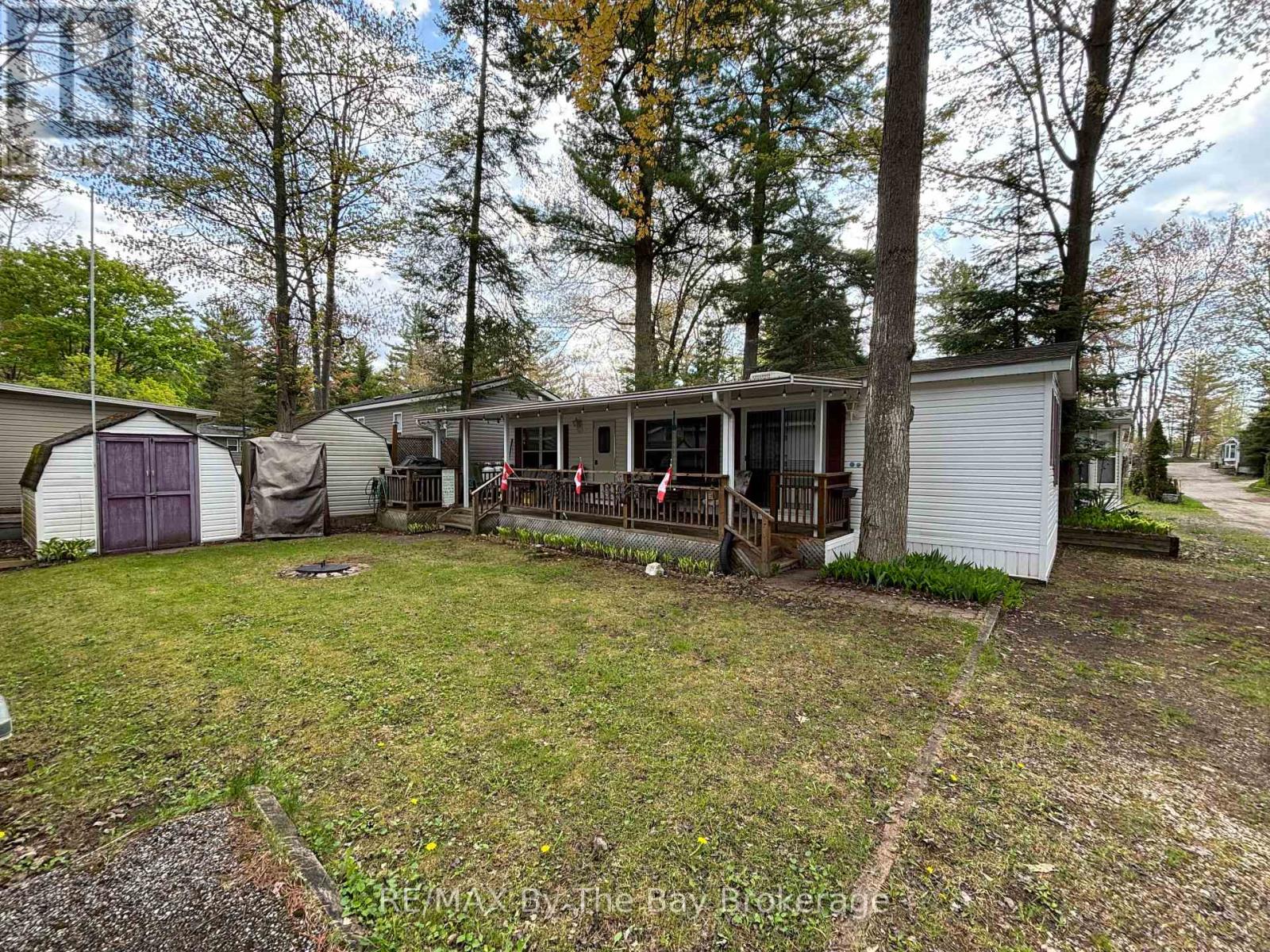 153 - 85 Theme Park Drive, Wasaga Beach, Ontario  L9Z 1X7 - Photo 3 - S12065532