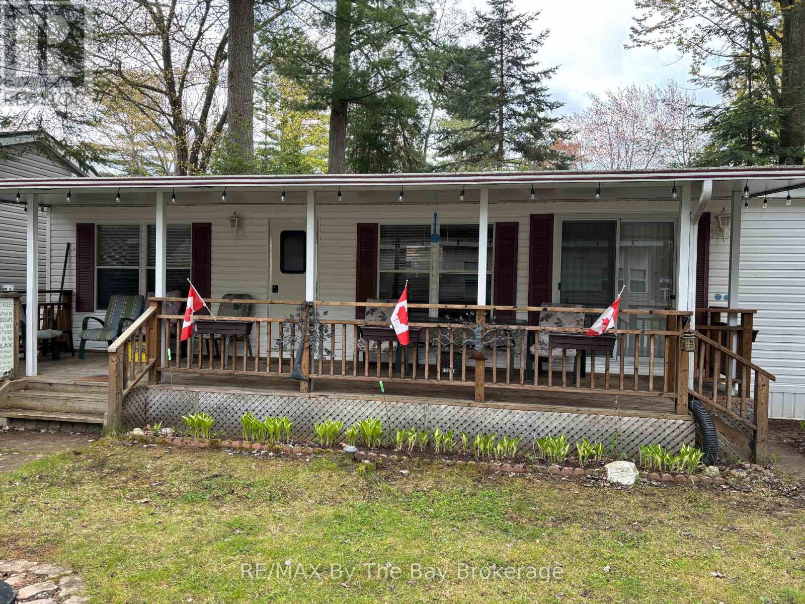 153 - 85 Theme Park Drive, Wasaga Beach, Ontario  L9Z 1X7 - Photo 5 - S12065532