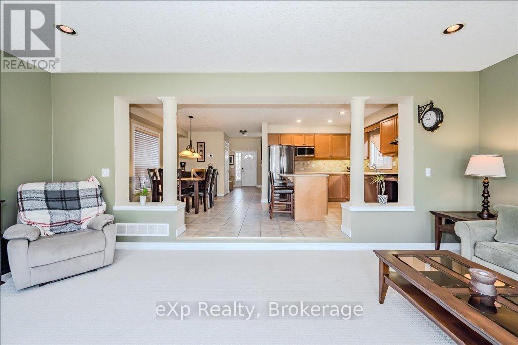 82 Lynch Circle, Guelph, Ontario  N1L 1S1 - Photo 15 - X12065502