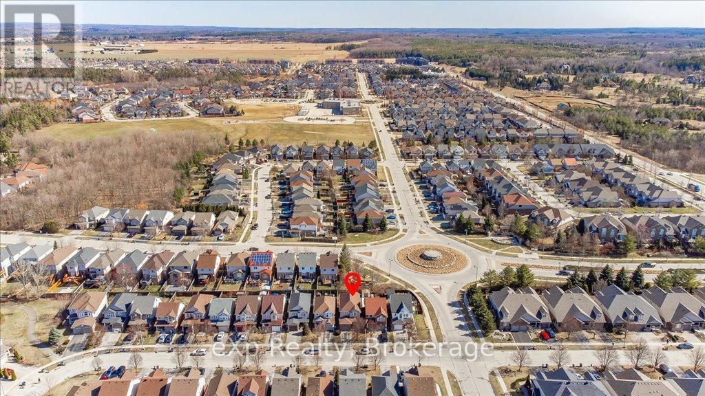 82 Lynch Circle, Guelph, Ontario  N1L 1S1 - Photo 39 - X12065502
