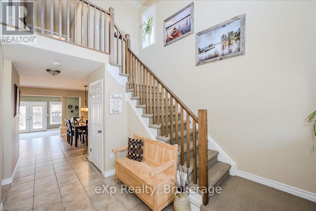 82 Lynch Circle, Guelph, Ontario  N1L 1S1 - Photo 6 - X12065502