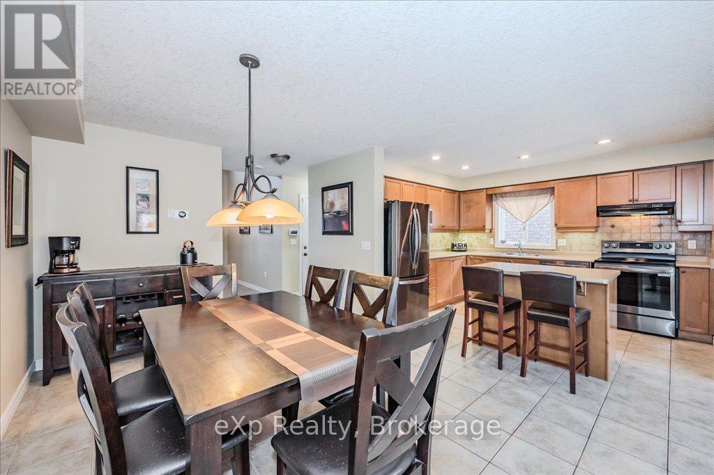 82 Lynch Circle, Guelph, Ontario  N1L 1S1 - Photo 8 - X12065502