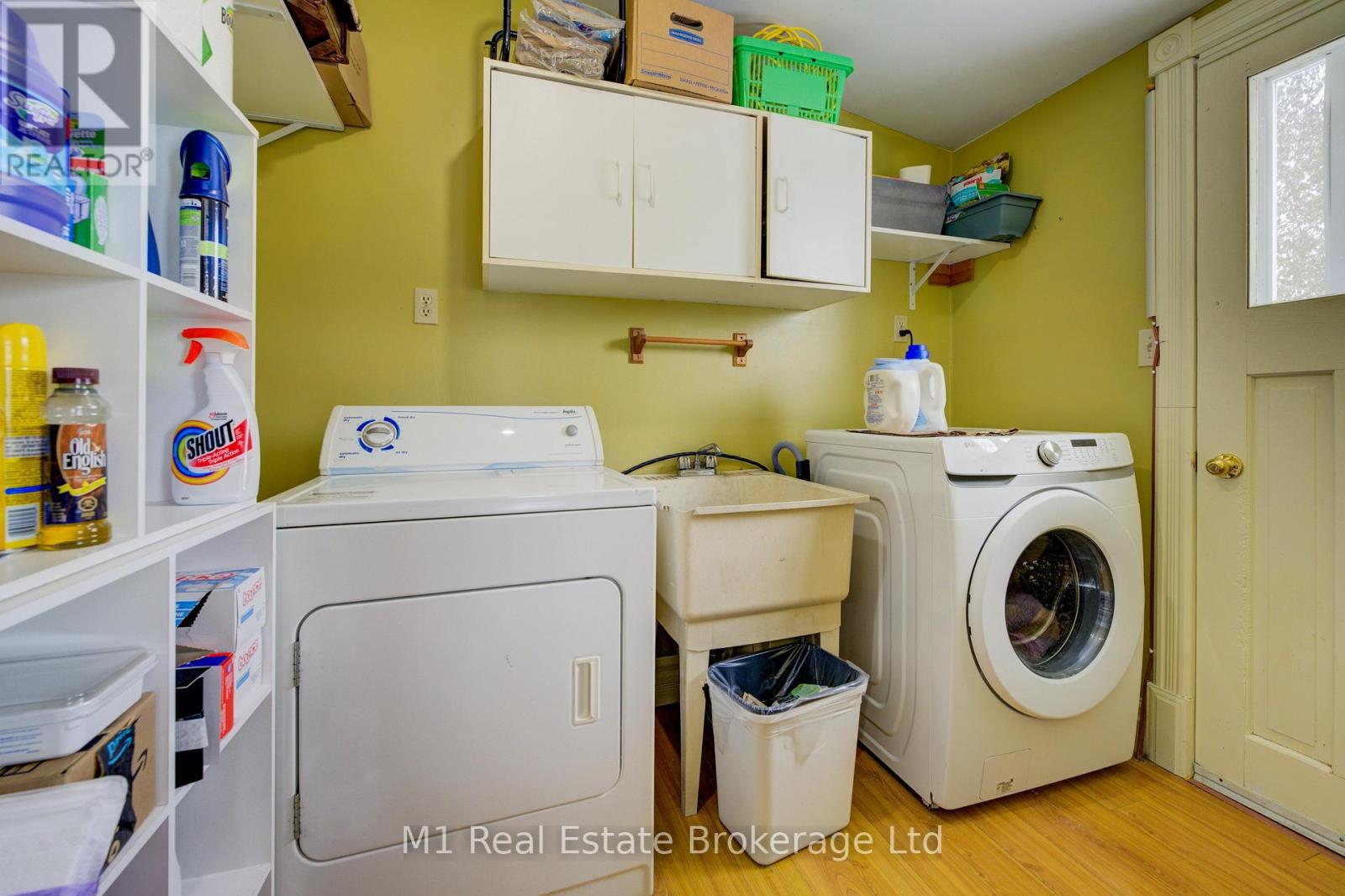 541 9th Street, Hanover, Ontario  N4N 1M3 - Photo 11 - X12065513
