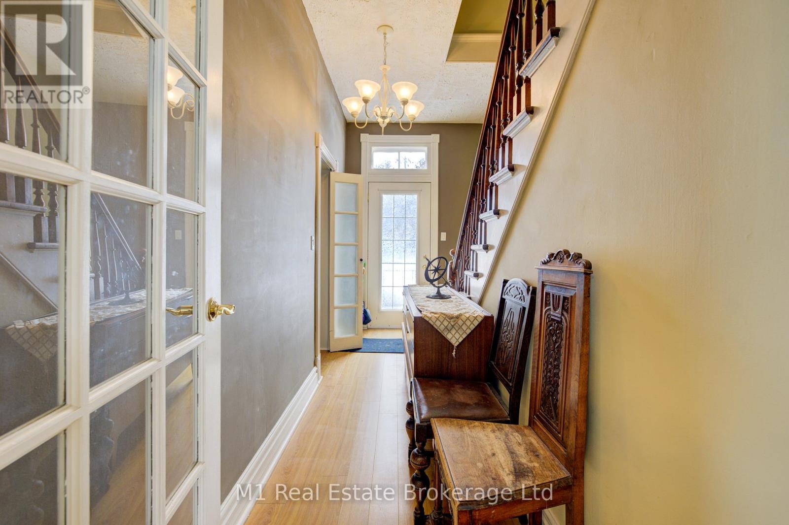 541 9th Street, Hanover, Ontario  N4N 1M3 - Photo 15 - X12065513