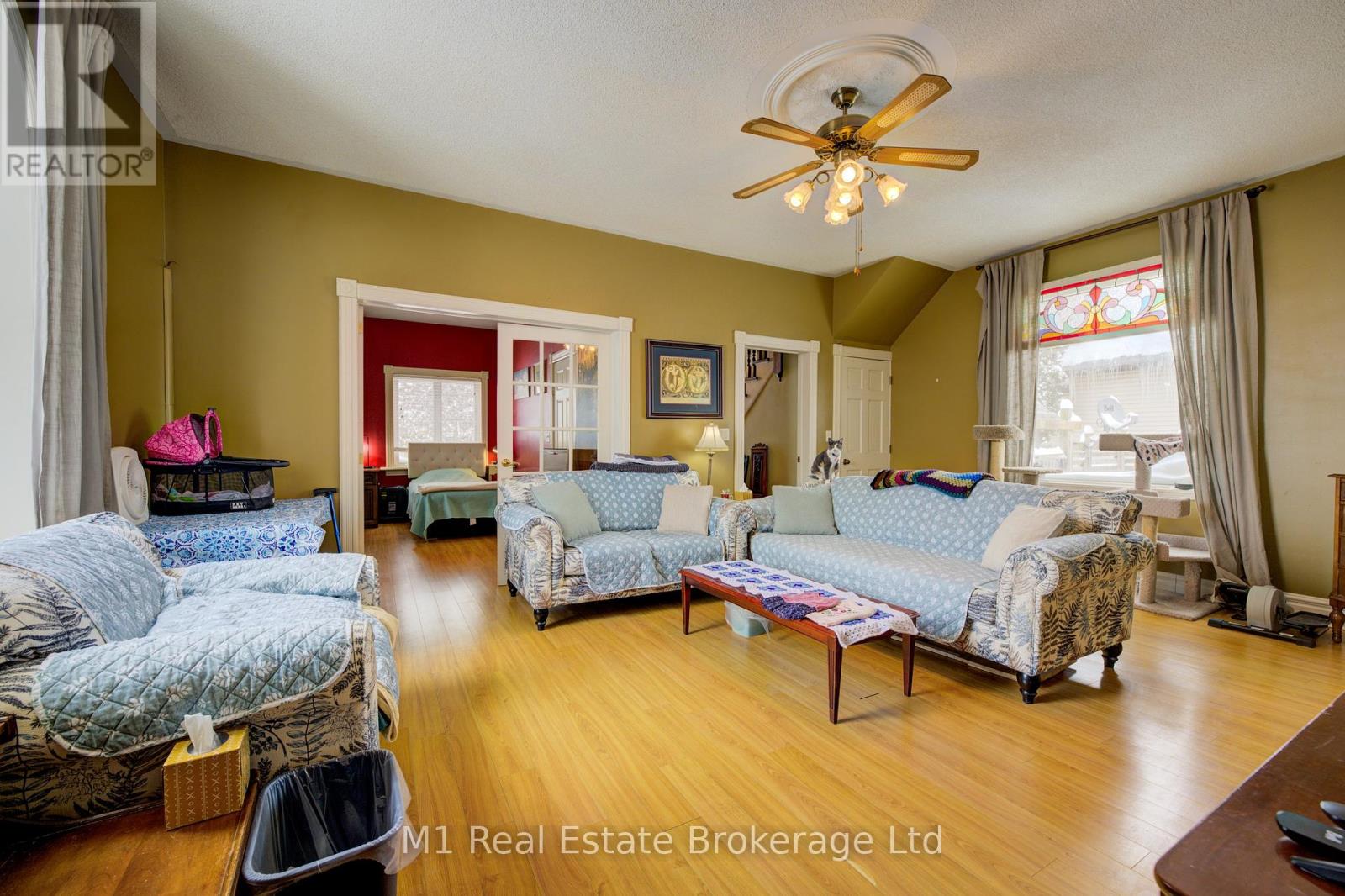 541 9th Street, Hanover, Ontario  N4N 1M3 - Photo 18 - X12065513