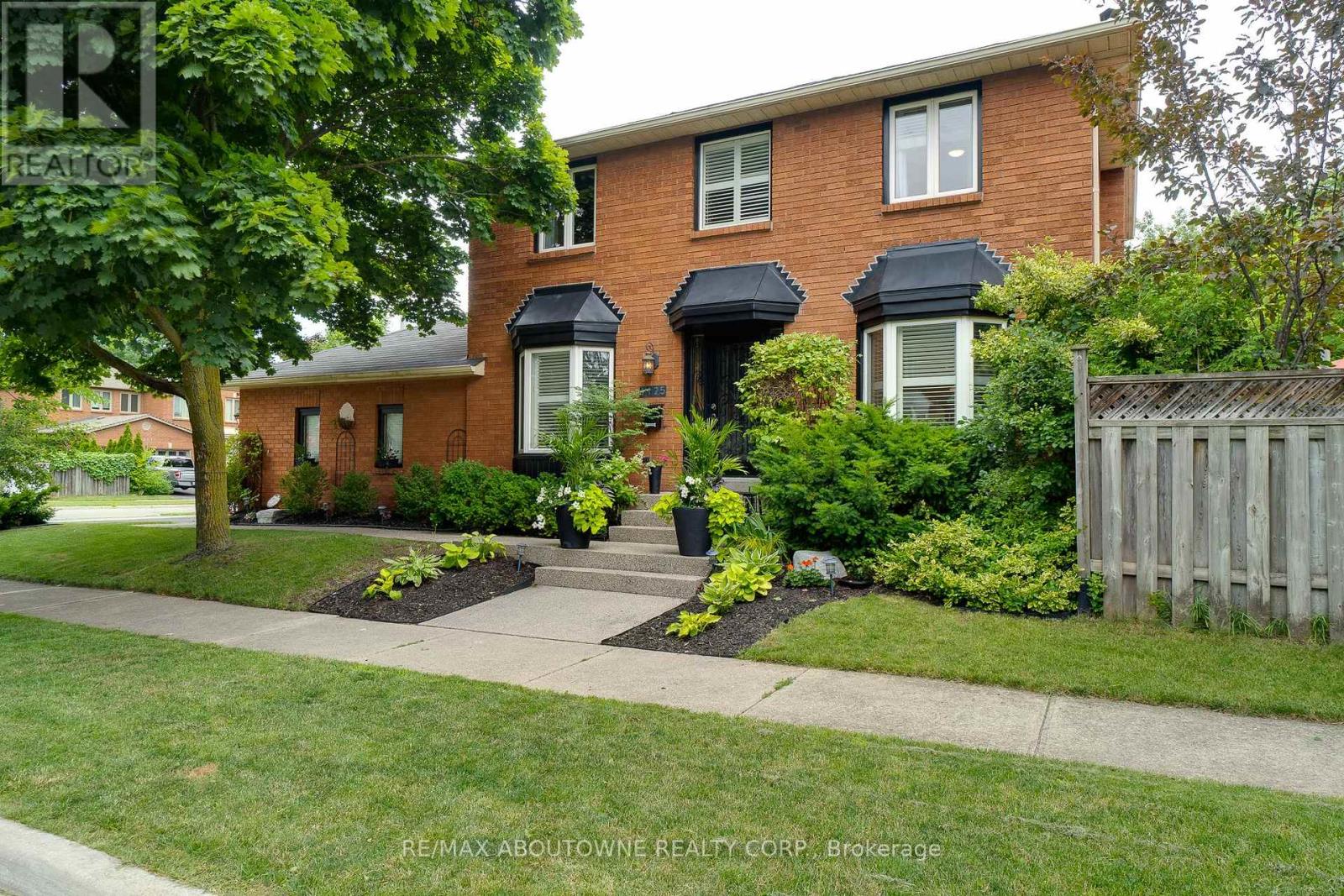 Property at 1125 GRANDEUR CRESCENT image 1