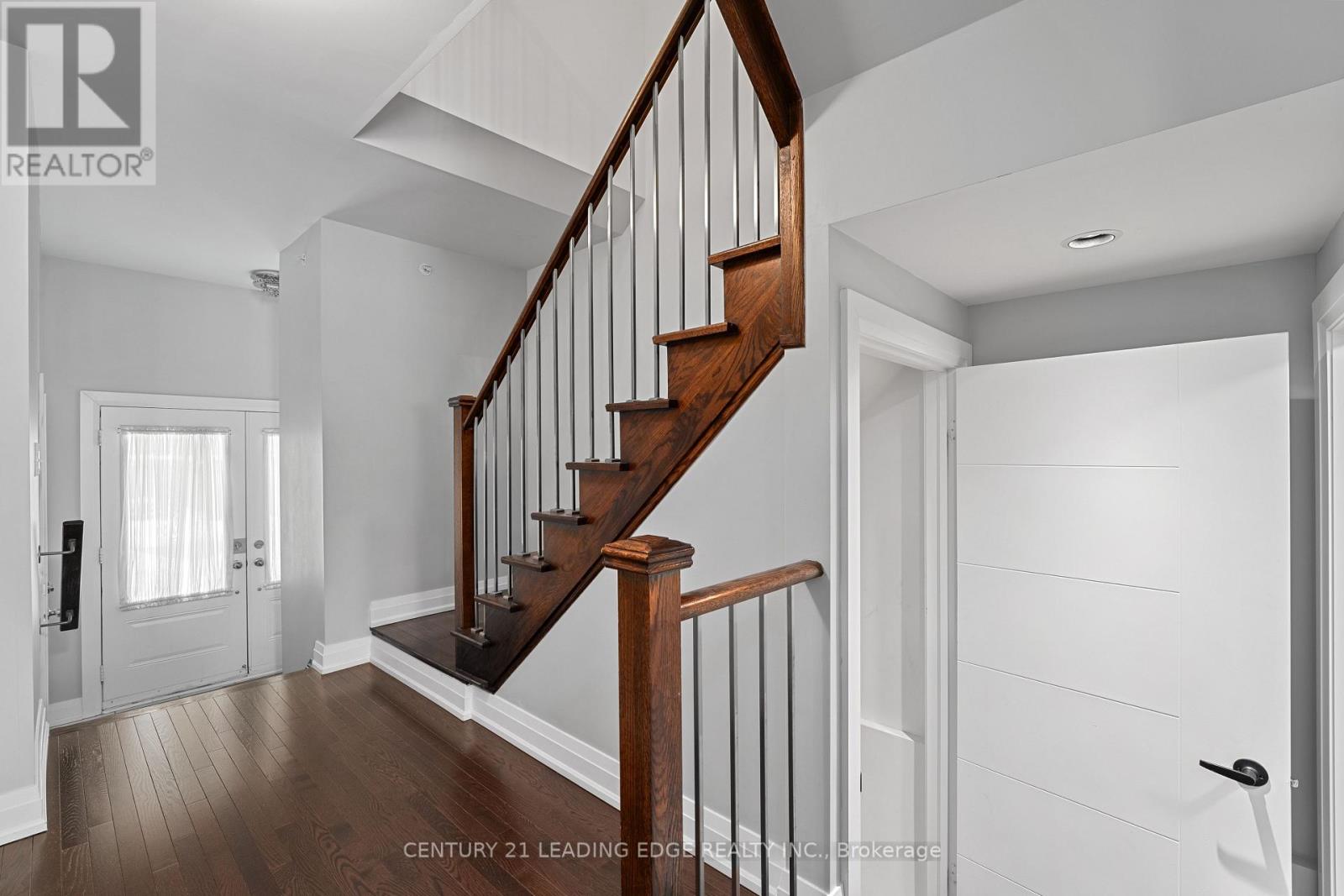 Property at 46 JERSEYVILLE WAY image 3