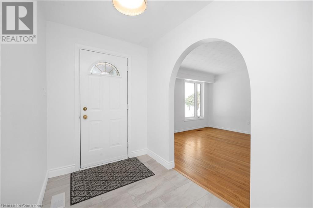 Property at 105 LAVINA Crescent image 5