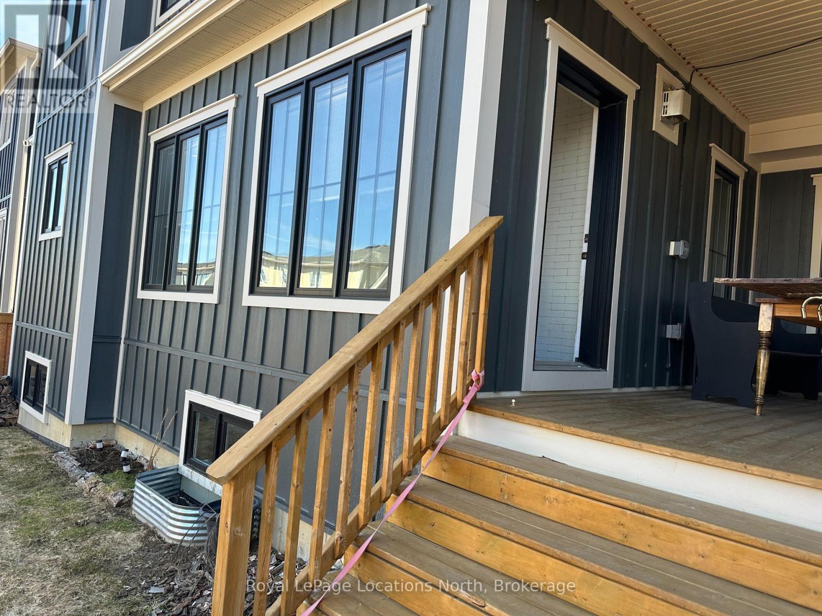 195 Courtland Street W, Blue Mountains, Ontario  L9Y 4E4 - Photo 8 - X12065558