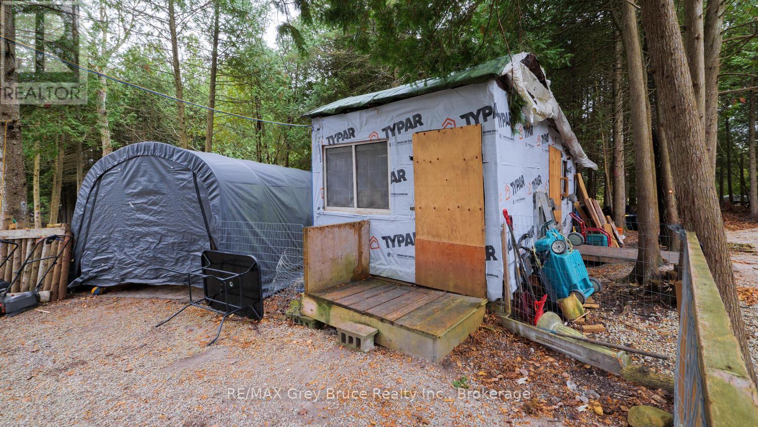 26 Mary Avenue, South Bruce Peninsula, Ontario  N0H 2T0 - Photo 31 - X12065584