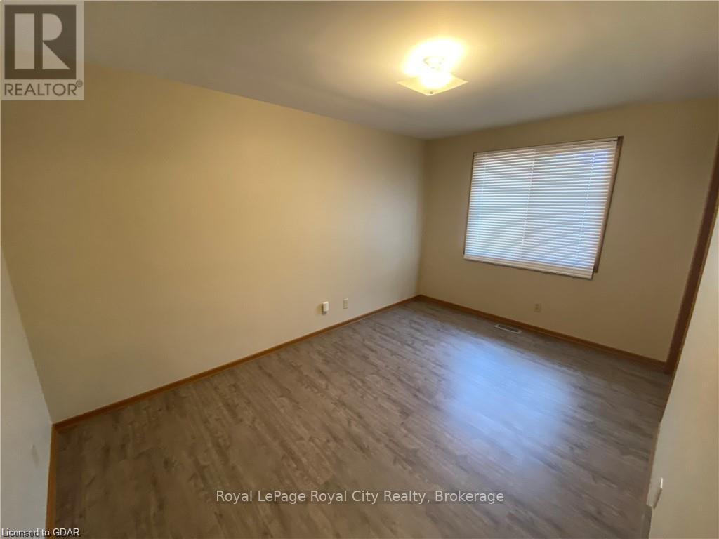 27 Kron Drive, Guelph, Ontario  N1G 3B4 - Photo 9 - X12065589