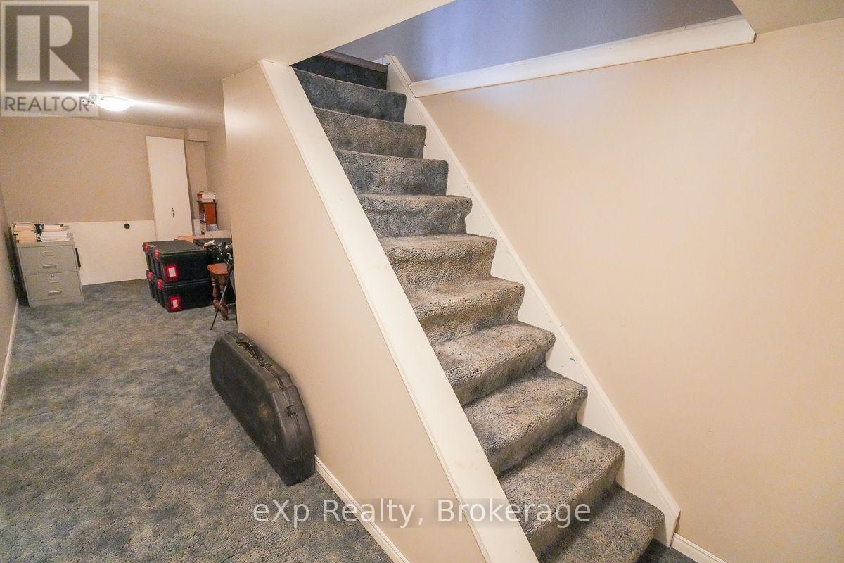 420 6th Avenue E, Owen Sound, Ontario  N4K 2T8 - Photo 22 - X12040569