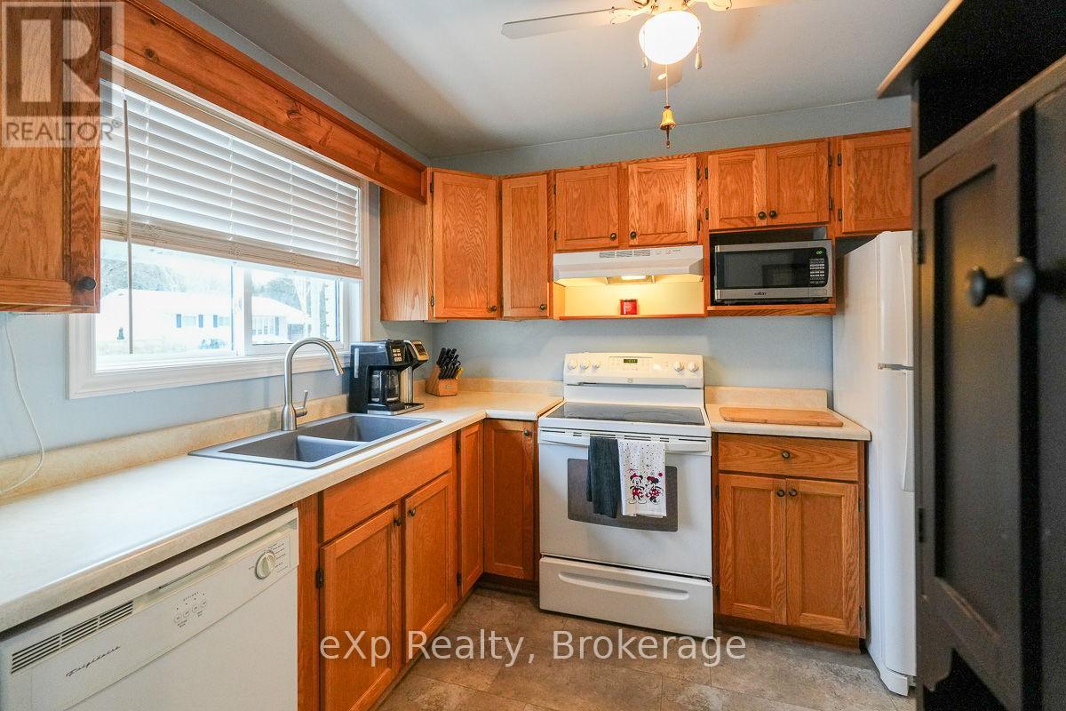 420 6th Avenue E, Owen Sound, Ontario  N4K 2T8 - Photo 7 - X12040569