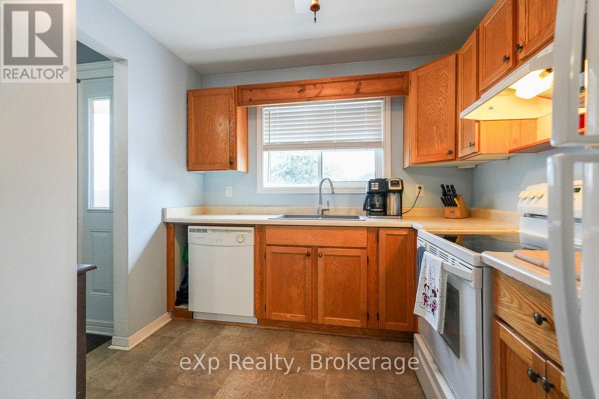 420 6th Avenue E, Owen Sound, Ontario  N4K 2T8 - Photo 8 - X12040569