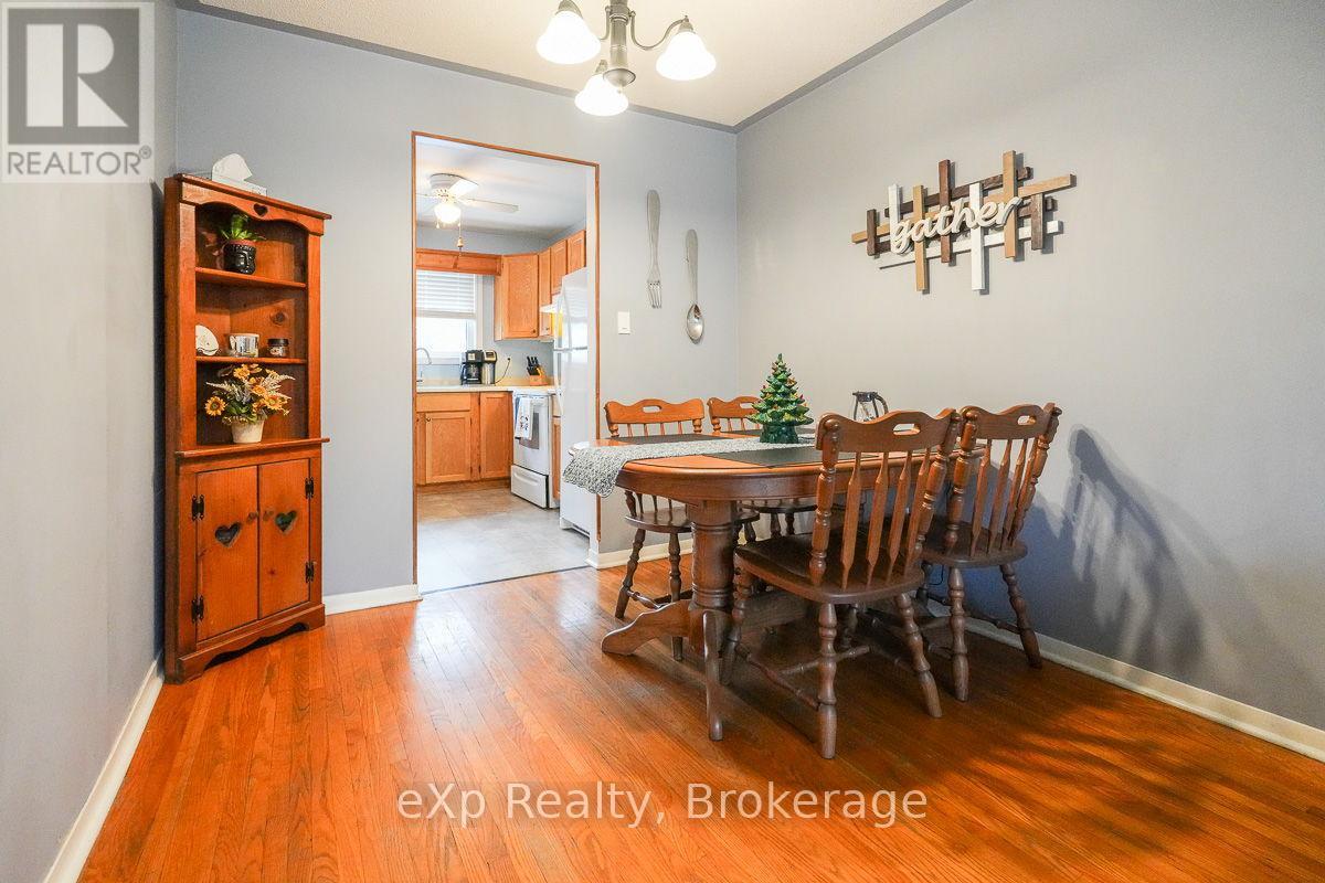 420 6th Avenue E, Owen Sound, Ontario  N4K 2T8 - Photo 9 - X12040569