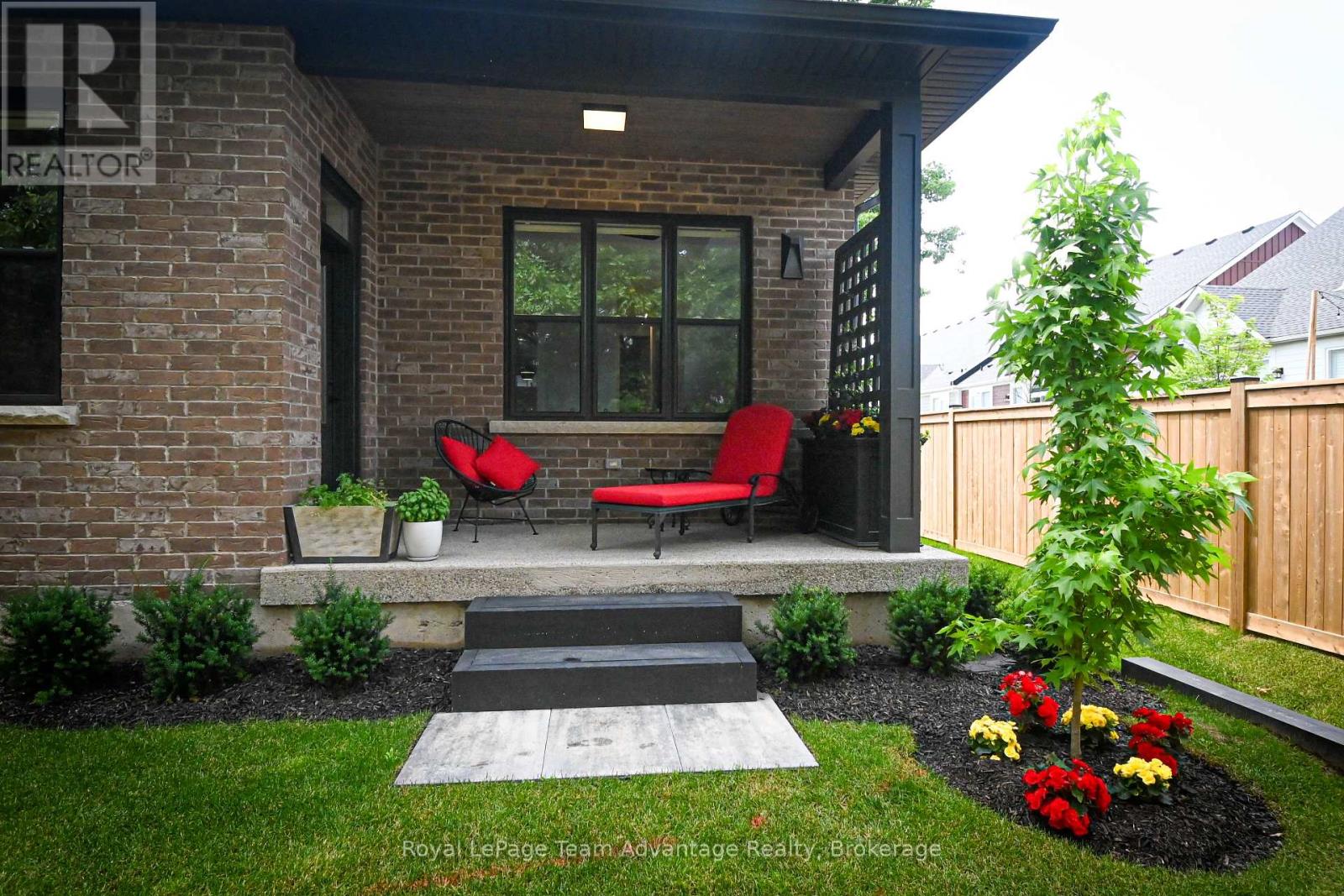5 - 25 Sorensen Court, Niagara-On-The-Lake, Ontario  L0S 1T0 - Photo 34 - X12060036
