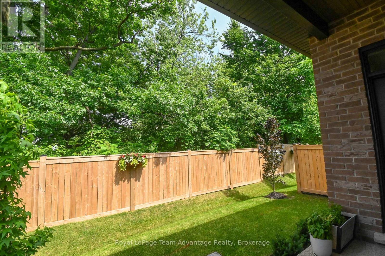 5 - 25 Sorensen Court, Niagara-On-The-Lake, Ontario  L0S 1T0 - Photo 36 - X12060036