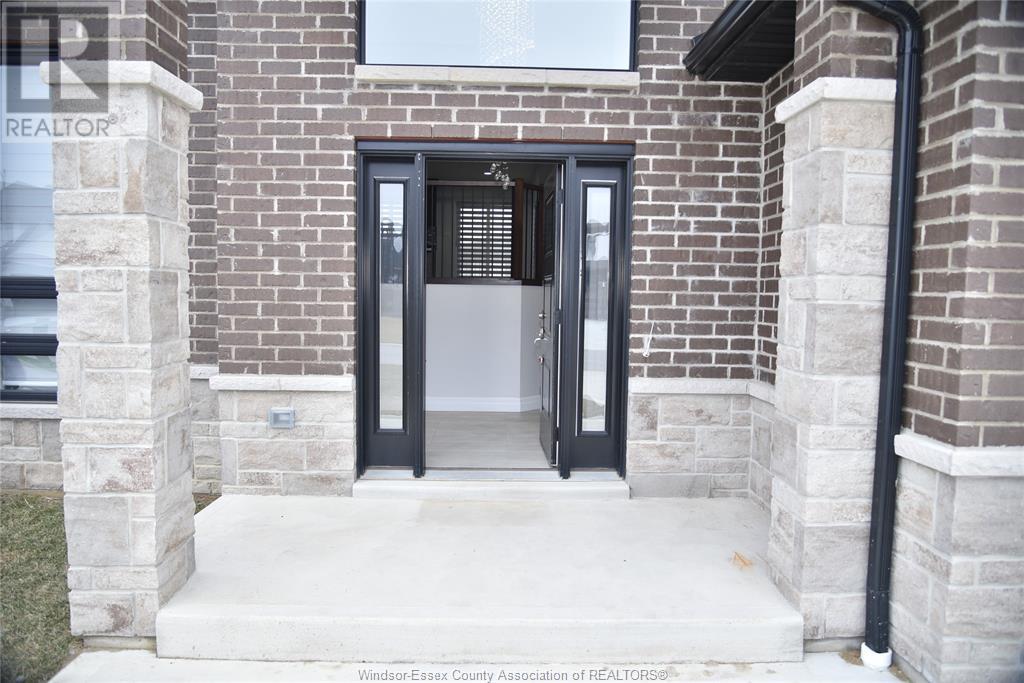 Property at 409 THOMPSON AVENUE image 4