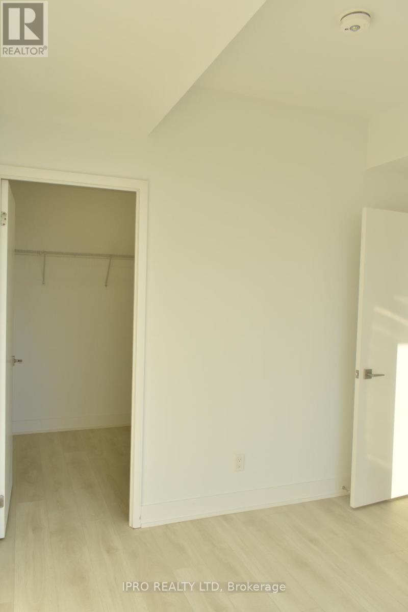2306 - 297 Oak Walk Drive, Oakville, Ontario  L6H 3R6 - Photo 11 - W12065557