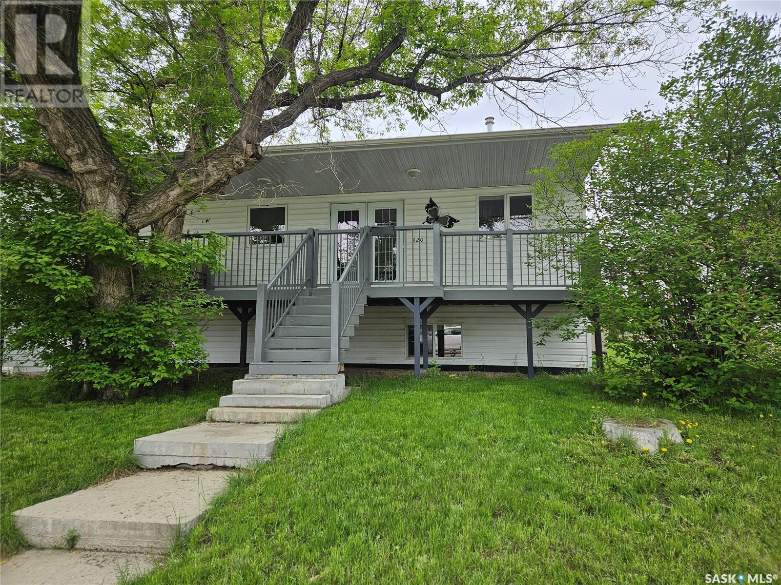Property at 420 1st AVENUE NW image 1