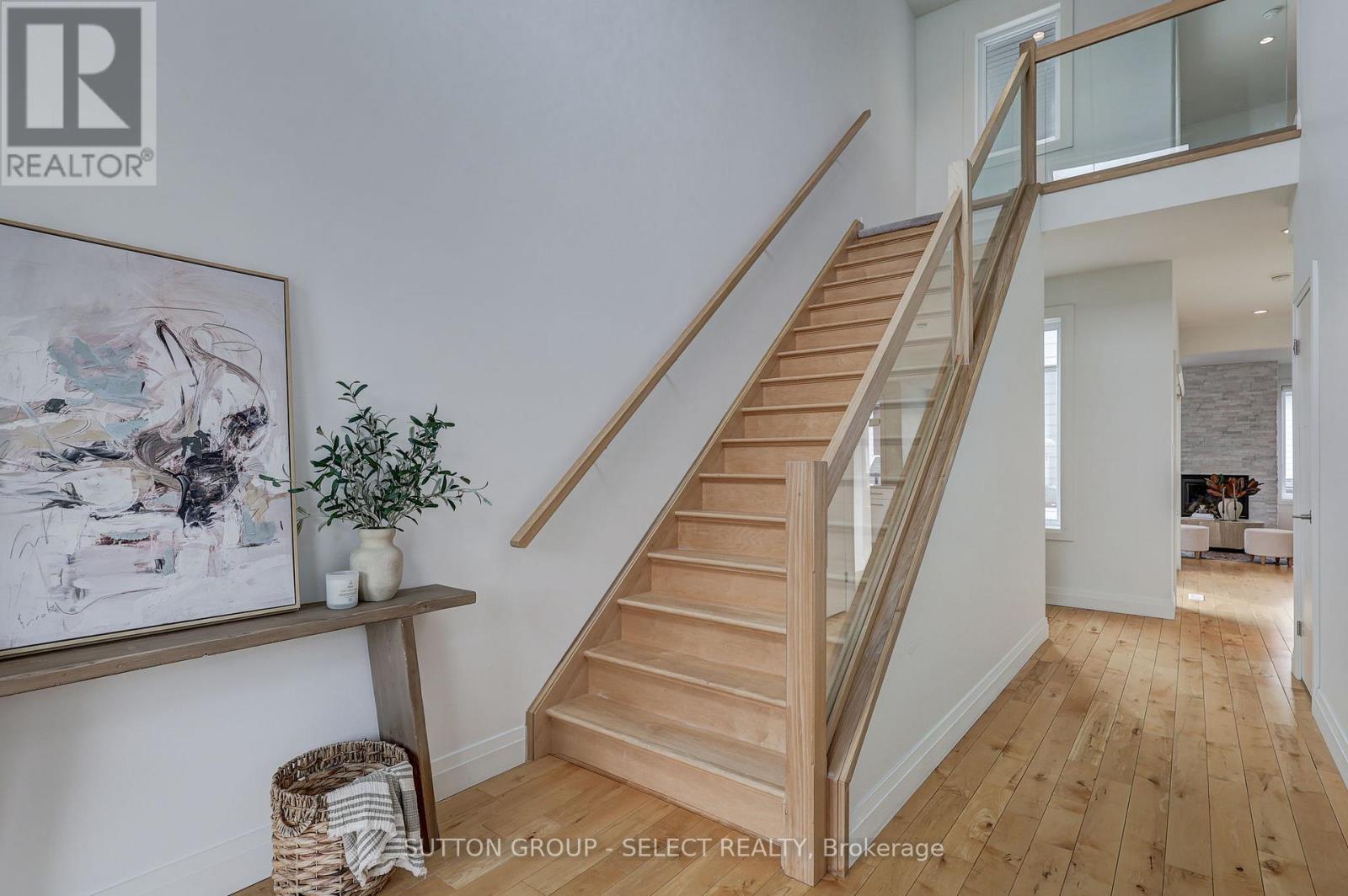 Property at 725 APRICOT DRIVE image 4