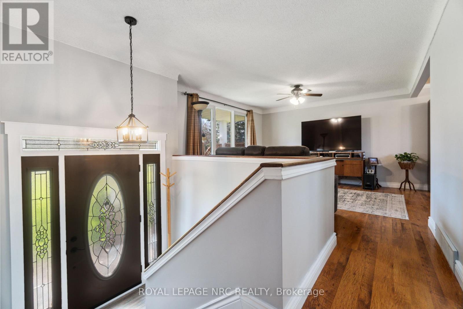 883 Ridge Rd N Road, Fort Erie (Ridgeway), Ontario  L0S 1N0 - Photo 6 - X12012213