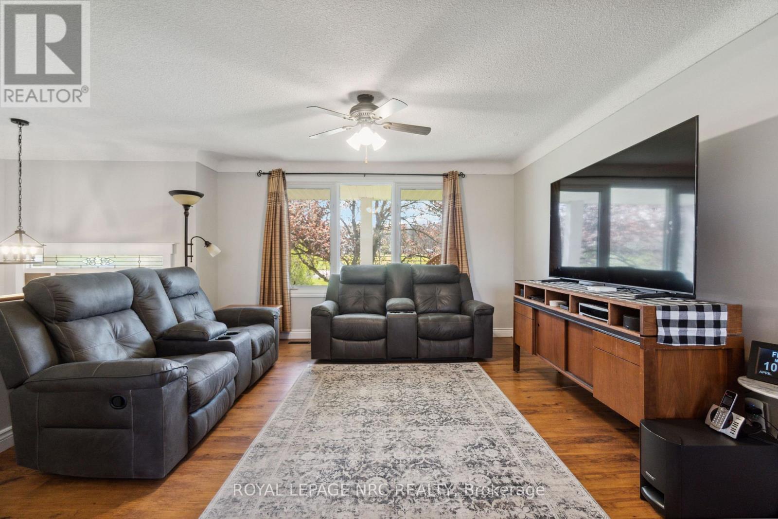 883 Ridge Rd N Road, Fort Erie (Ridgeway), Ontario  L0S 1N0 - Photo 8 - X12012213