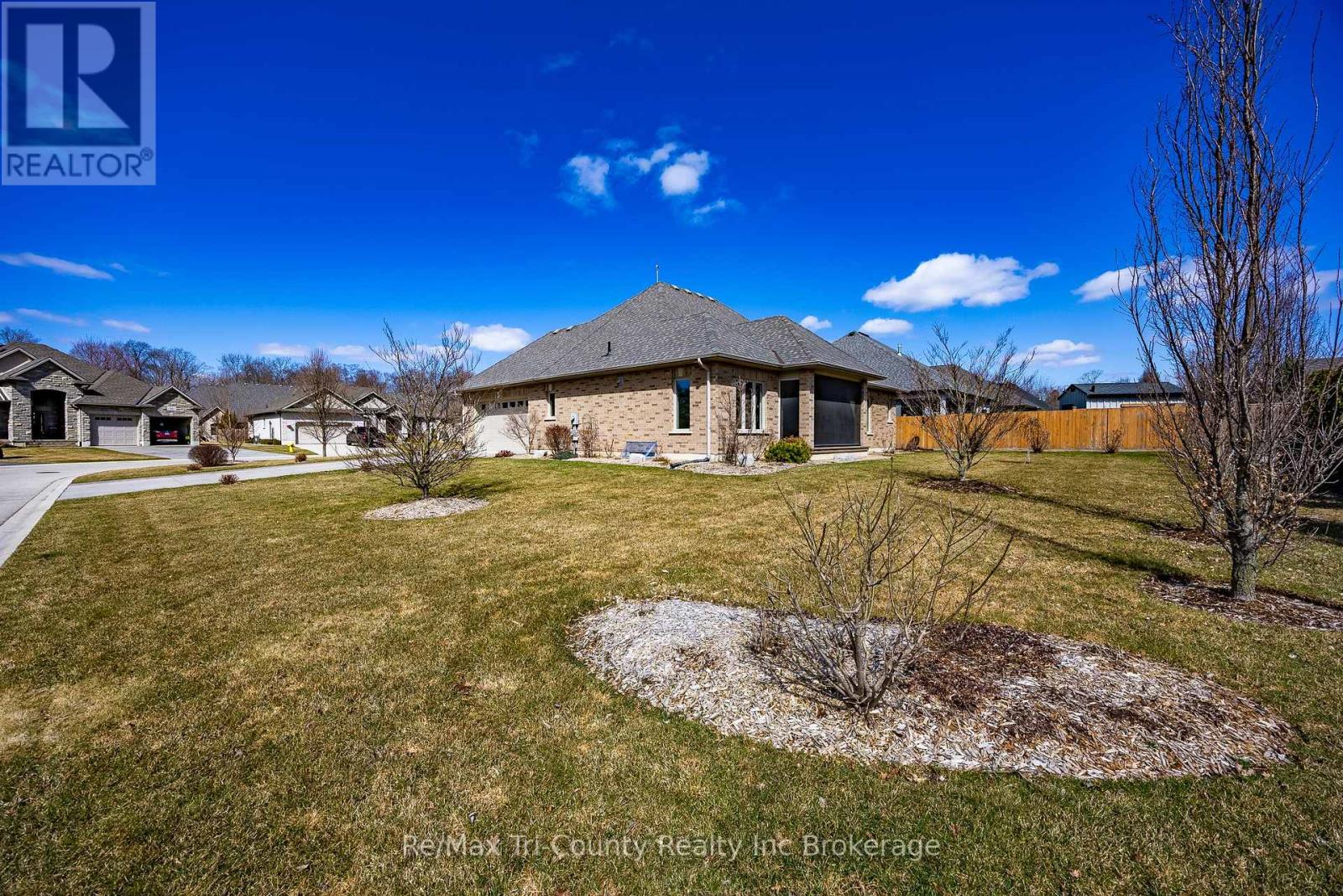 Property at 47 WOOD HAVEN DRIVE S image 3