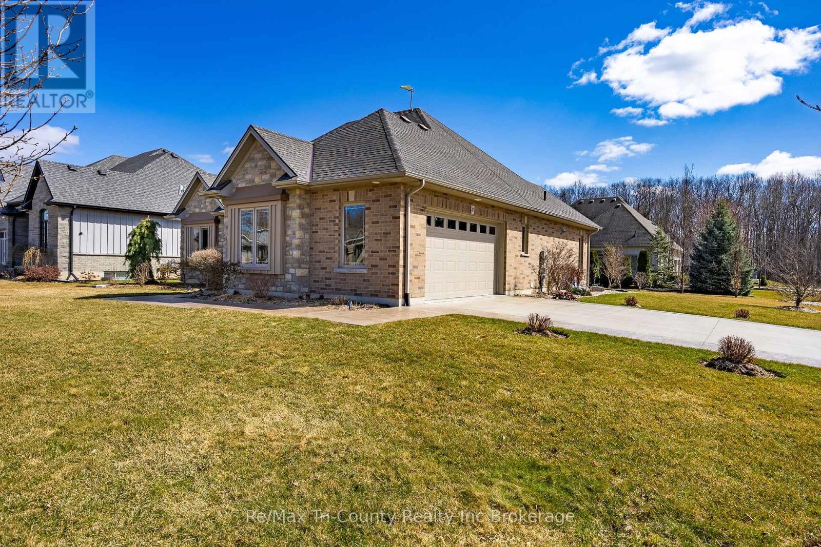 Property at 47 WOOD HAVEN DRIVE S image 4