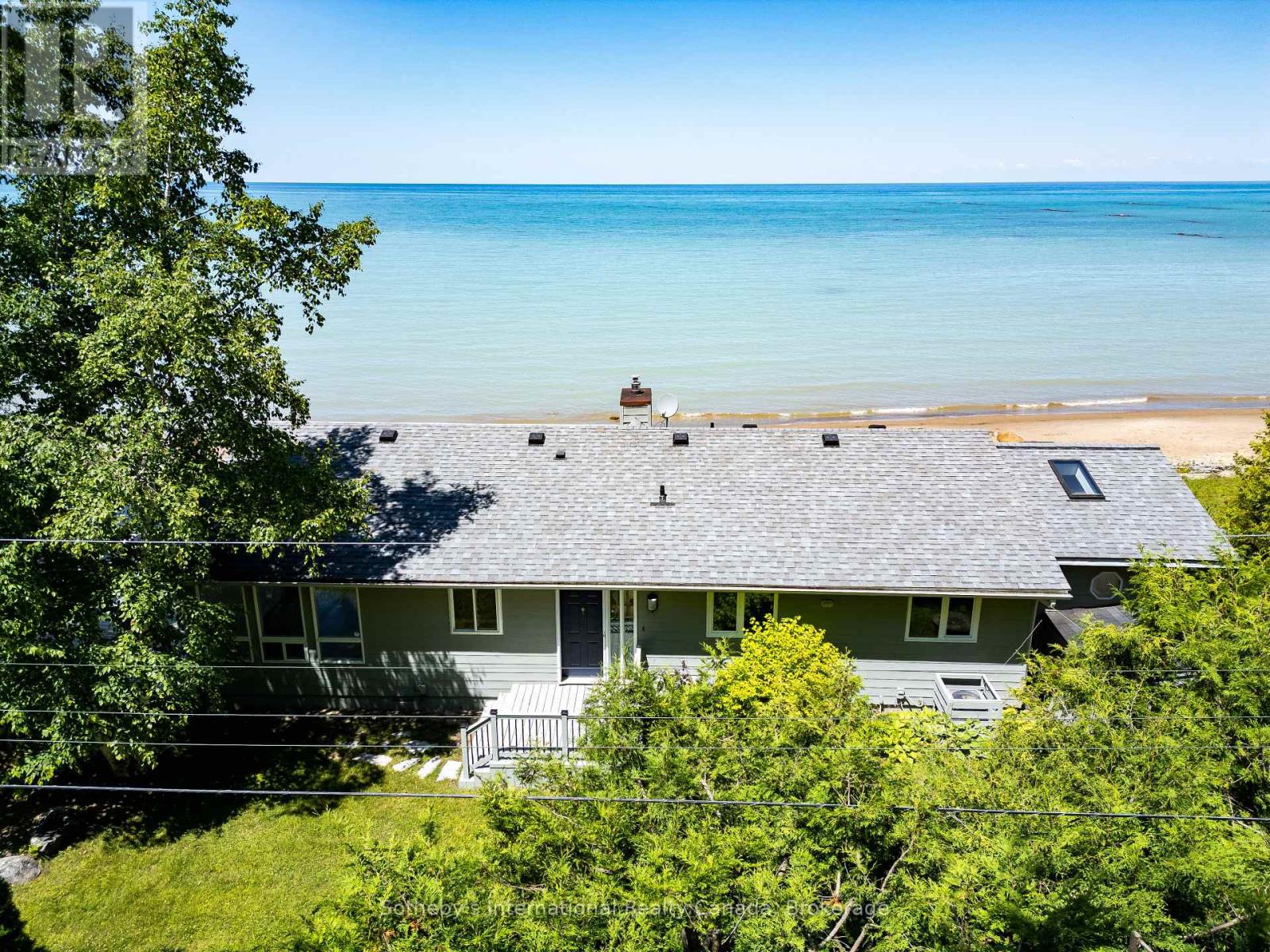 195 Fraser Street, Meaford, Ontario  N0H 2P0 - Photo 2 - X12065634