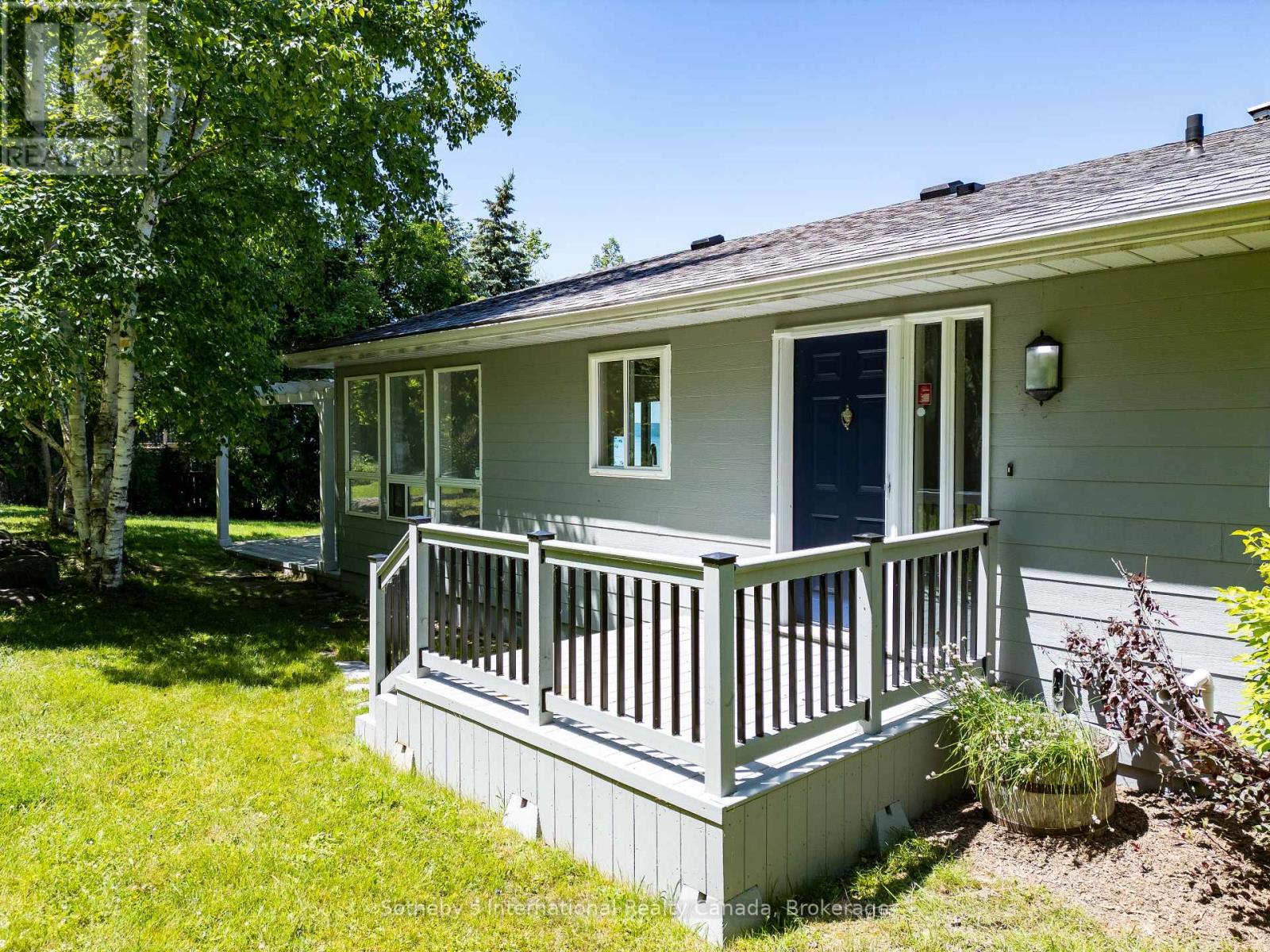 195 Fraser Street, Meaford, Ontario  N0H 2P0 - Photo 3 - X12065634