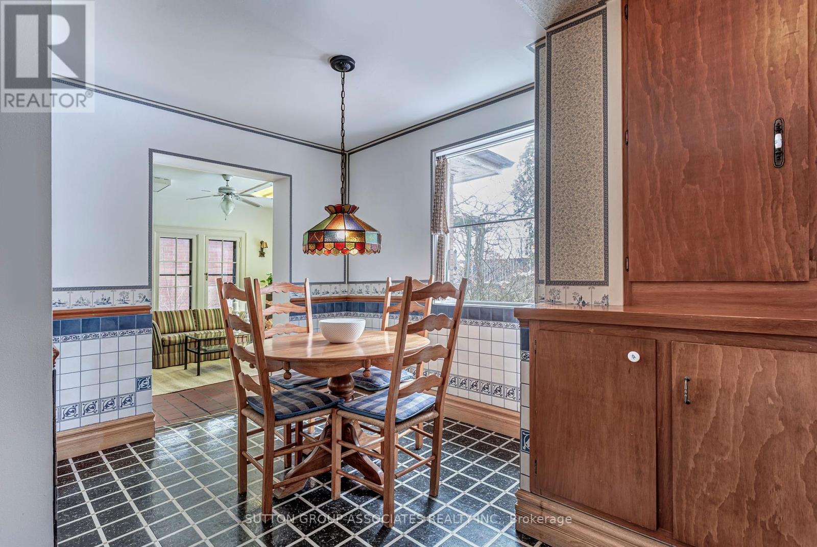 110 Cluny Drive, Toronto, Ontario  M4W 2R4 - Photo 16 - C12065618