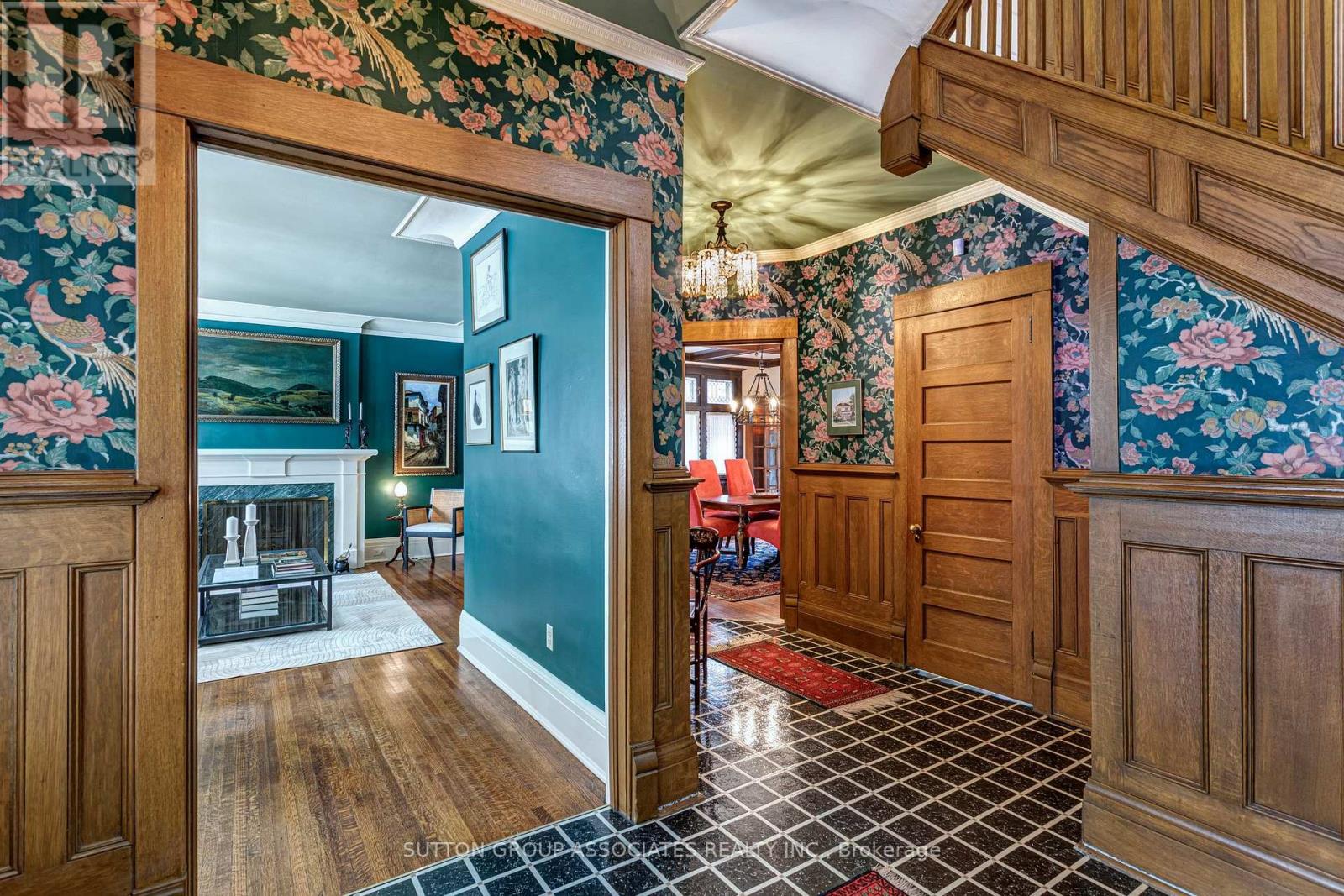 Property at 110 CLUNY DRIVE image 5
