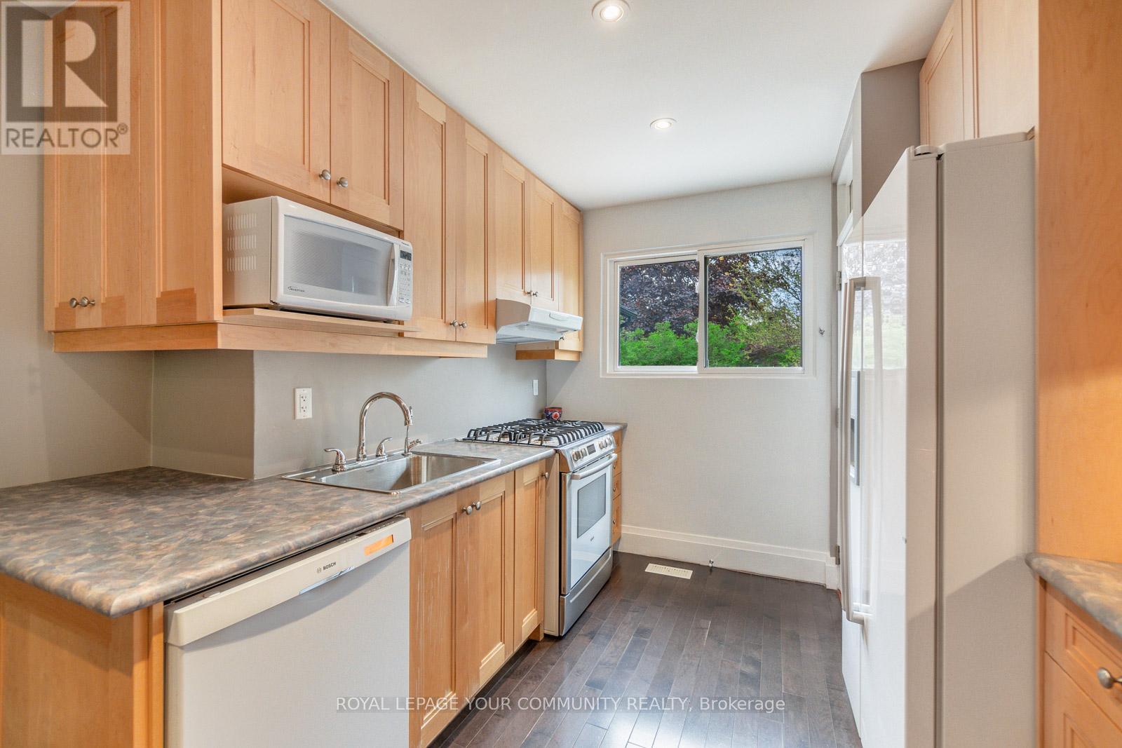 21 Yewfield Crescent, Toronto, Ontario  M3B 2Y4 - Photo 12 - C12065784