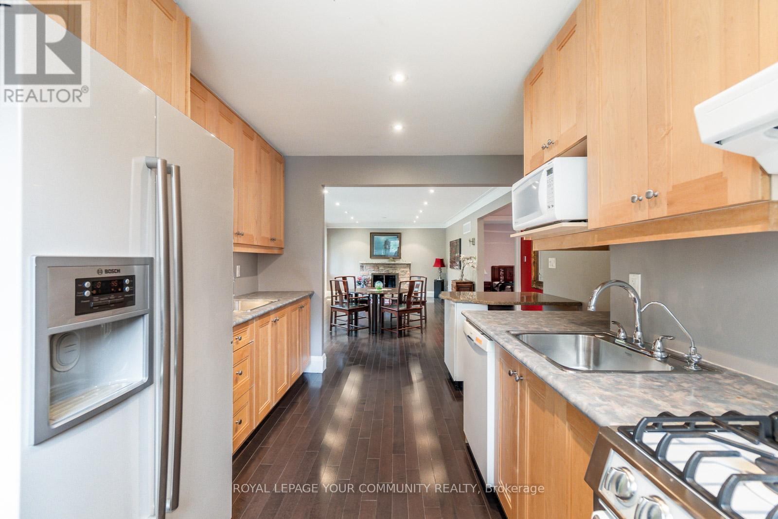 21 Yewfield Crescent, Toronto, Ontario  M3B 2Y4 - Photo 13 - C12065784