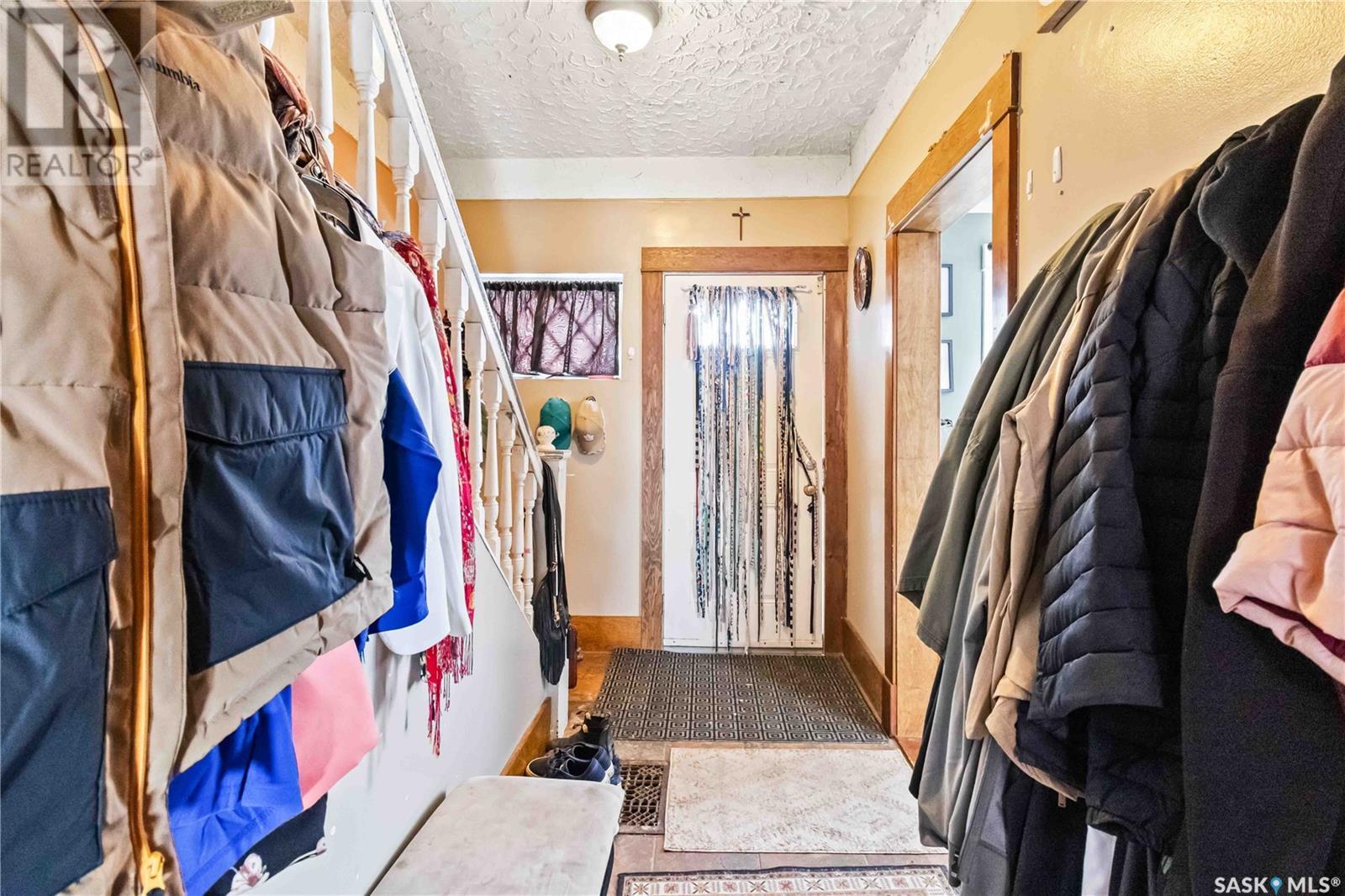 Property at 426 8th STREET E image 3