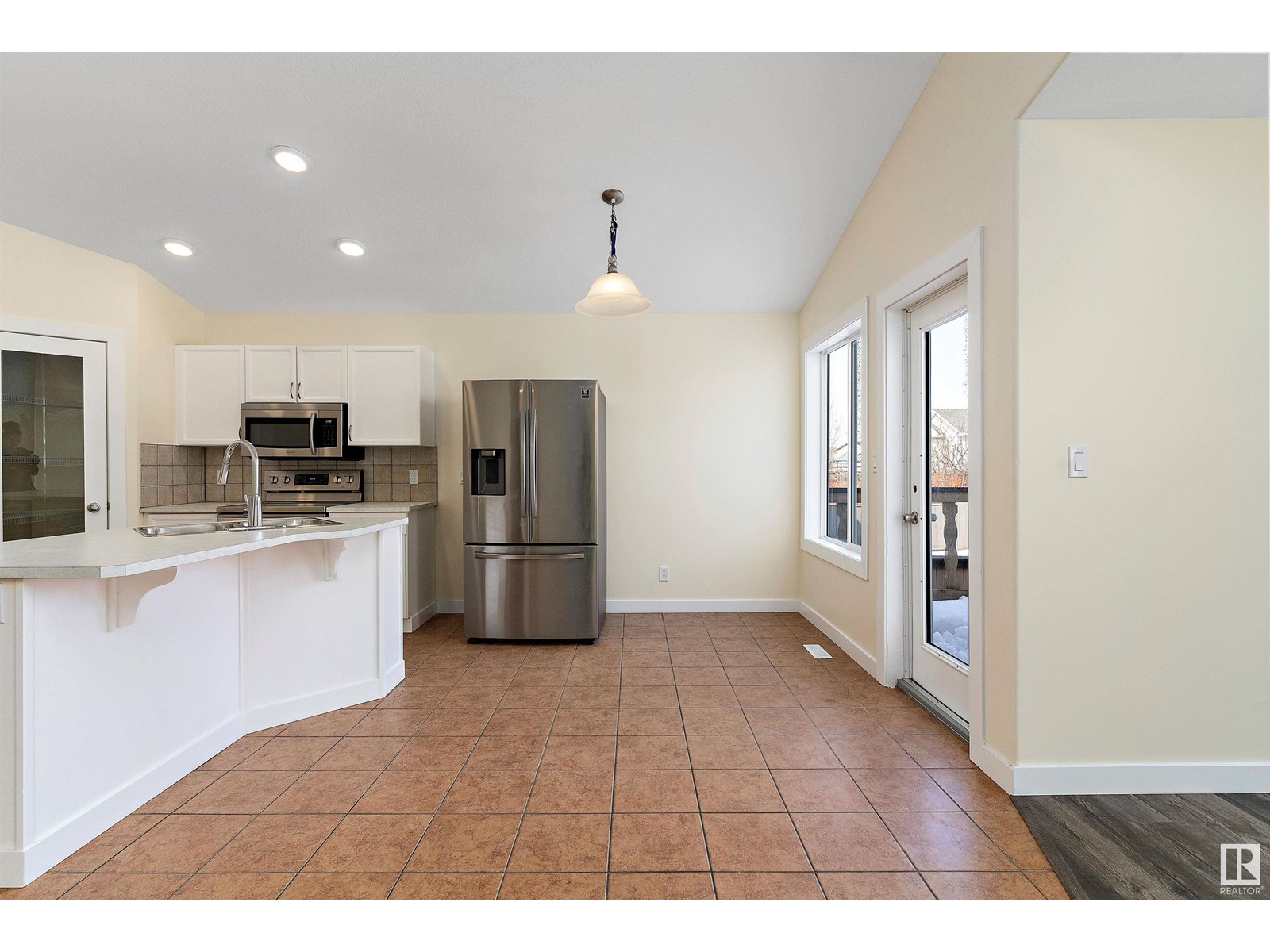 Property at 12930 160A AV NW image 5