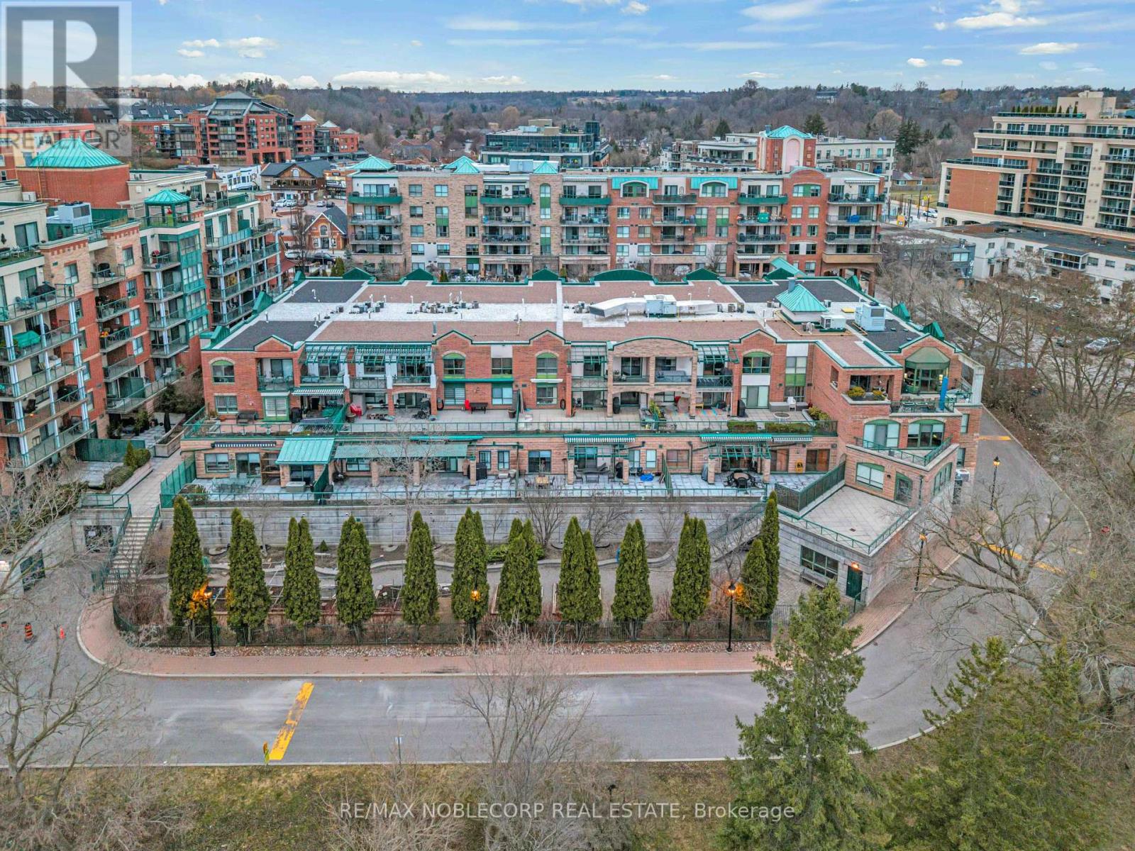 Property at 319 - 121 WOODBRIDGE AVENUE image 2