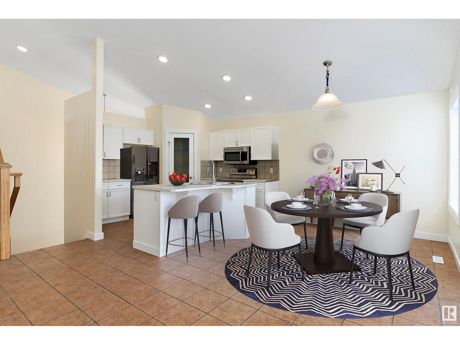 Property at 12930 160A AV NW image 4