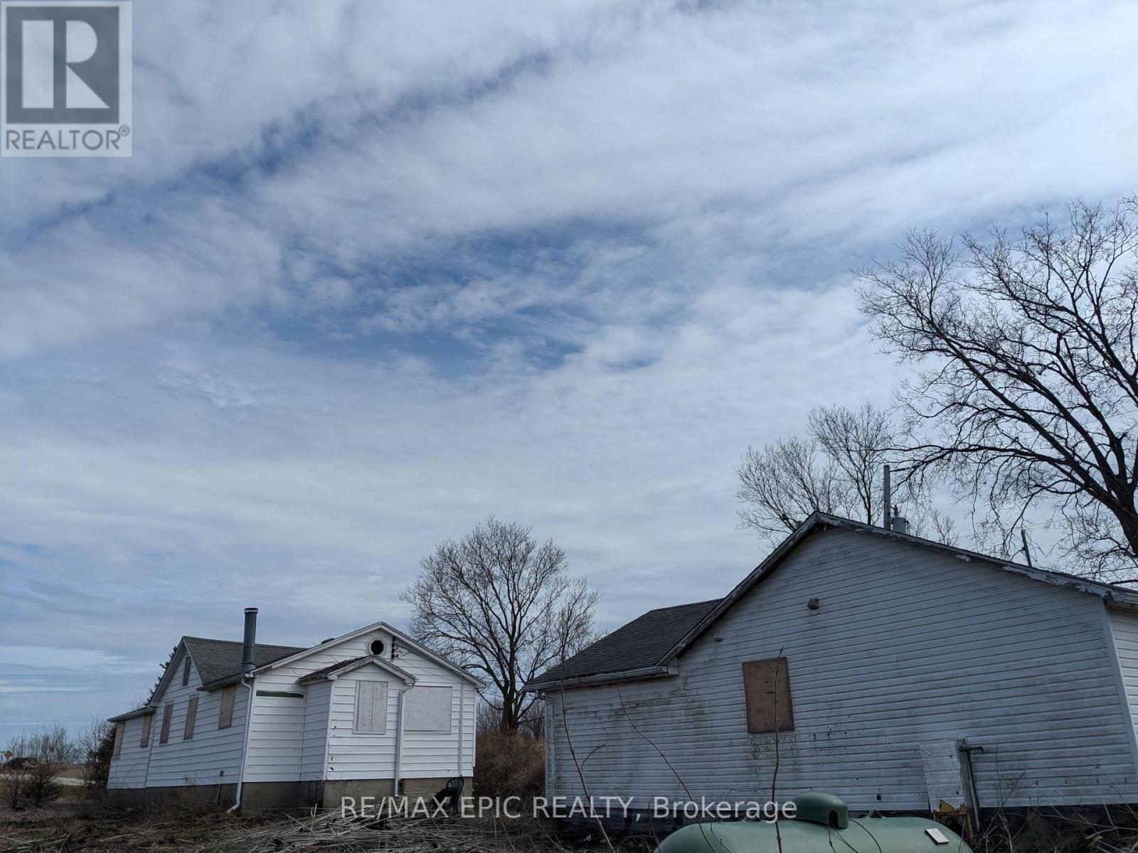 1833 Mersea Road E, Leamington, Ontario  N8H 3V4 - Photo 4 - X12065697
