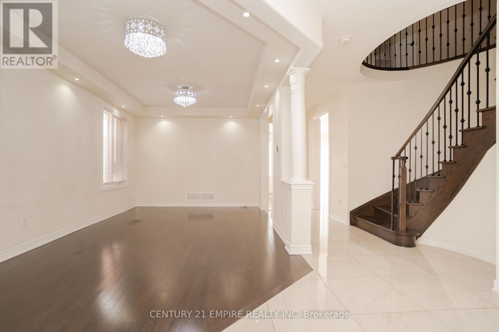 Property at 7 AMARETTO COURT image 5