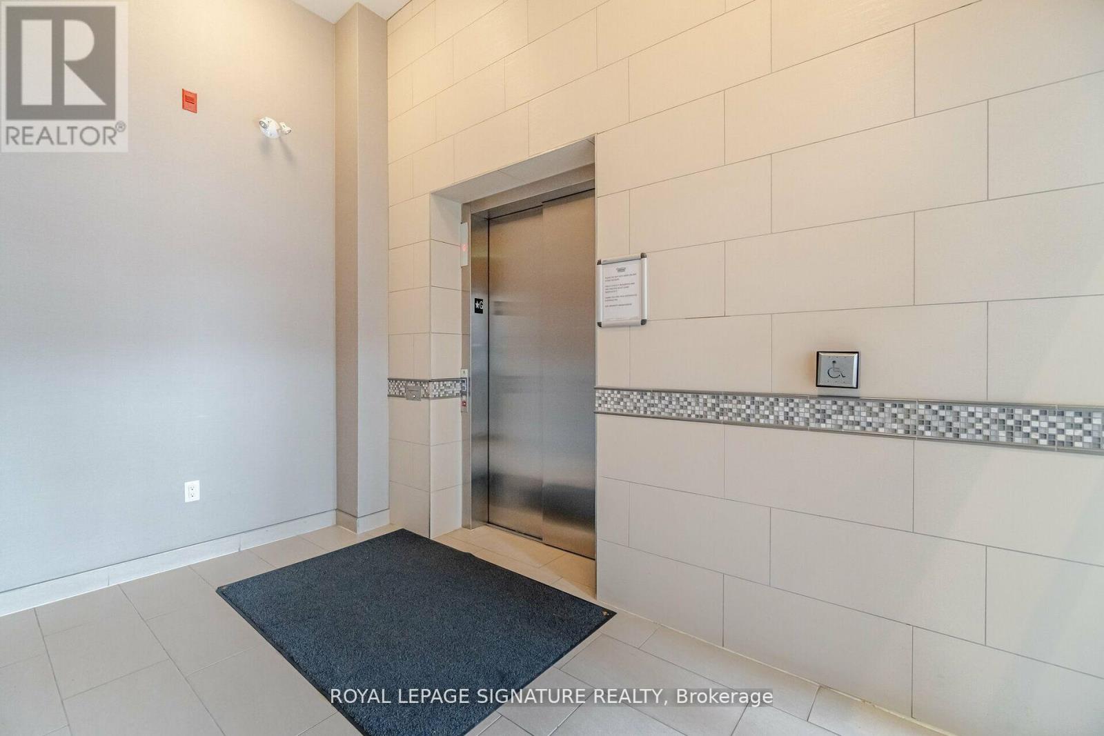 Property at 314 - 50 SKY HARBOUR DRIVE image 3