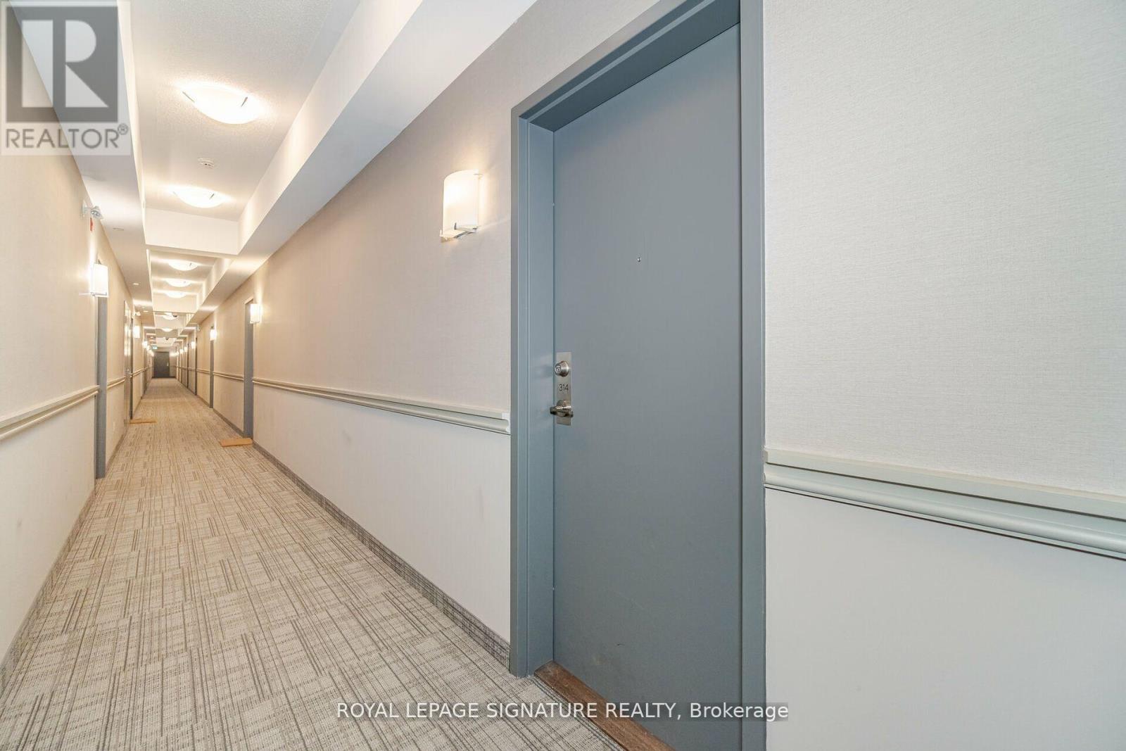 Property at 314 - 50 SKY HARBOUR DRIVE image 4