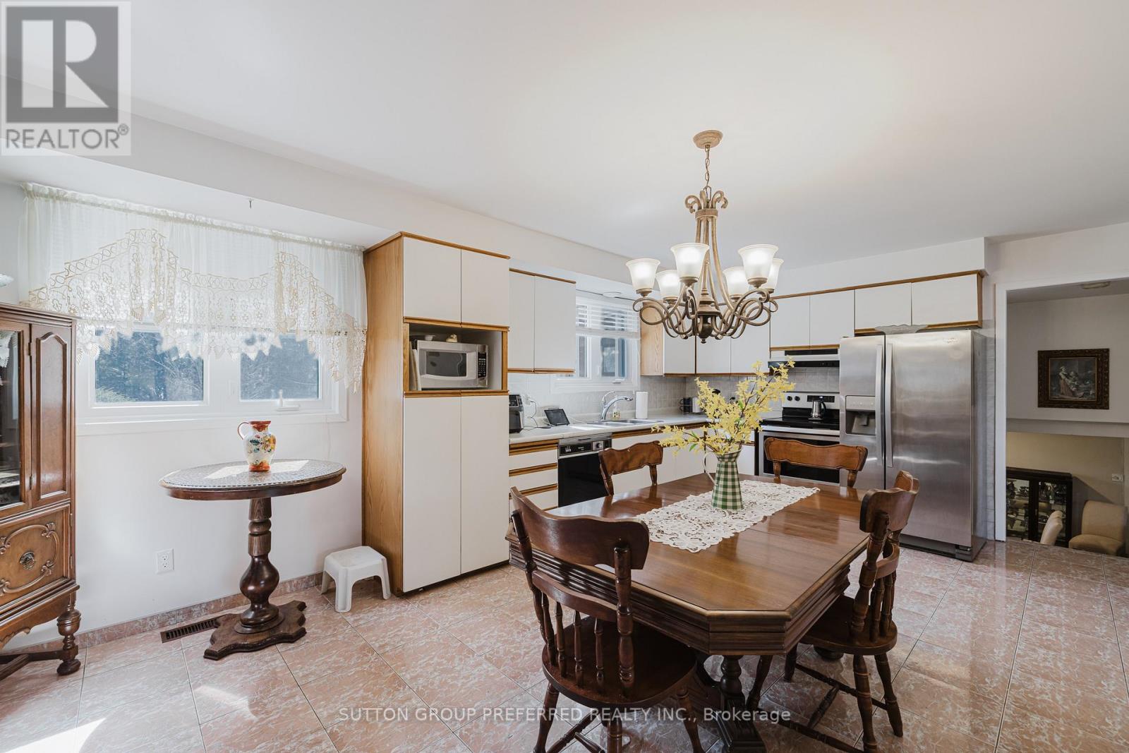 120 Fanshawe Park Road W, London, Ontario  N6G 5C4 - Photo 12 - X12065893
